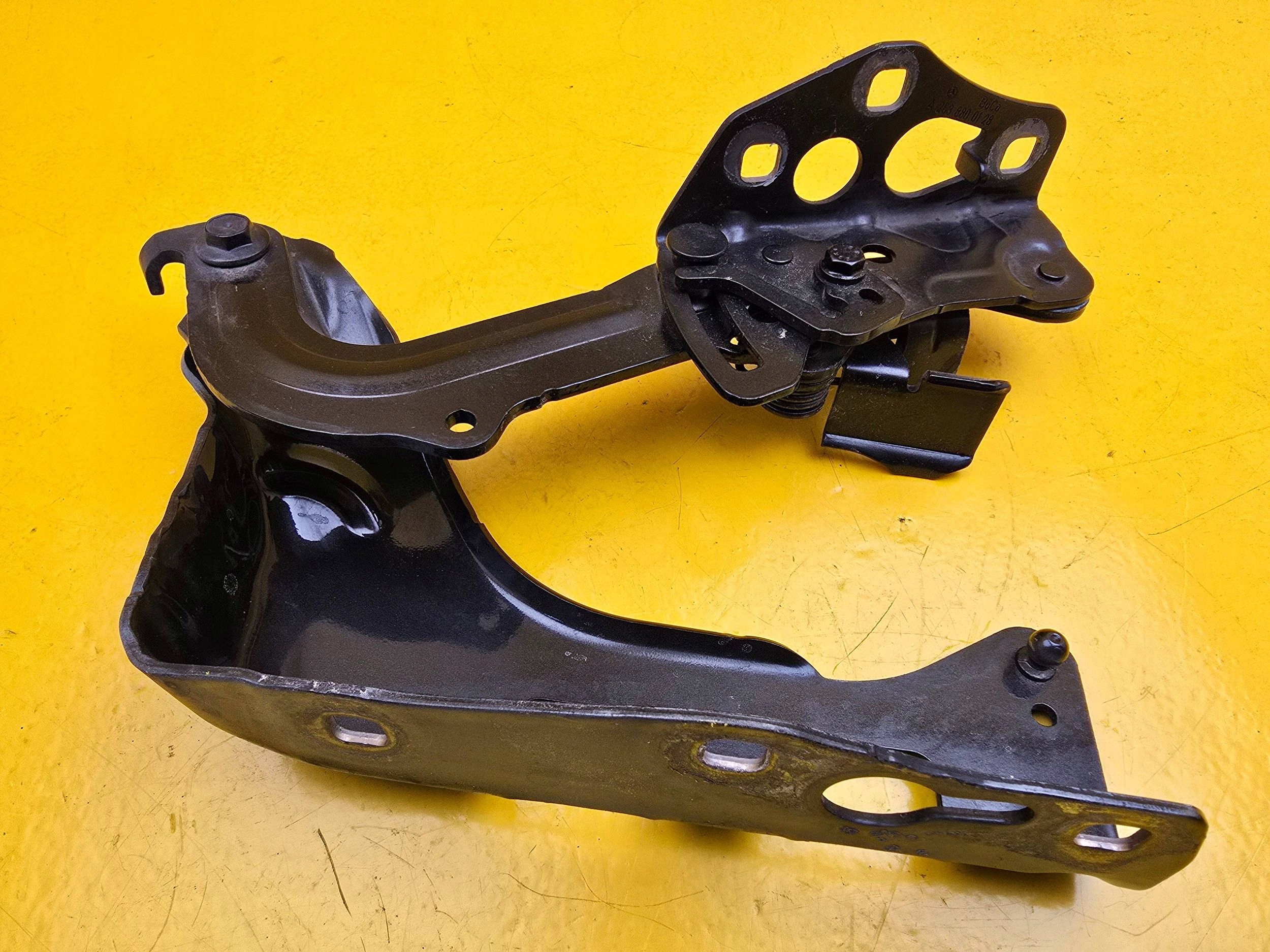 Mercedes-Benz EQC W293 N293 Haubenscharnier Links 831 A2538800128 OE Original