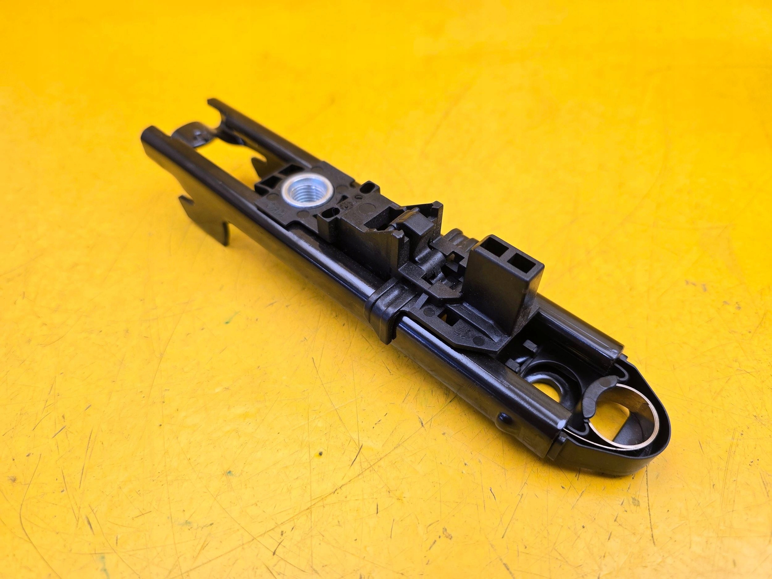 VW Touareg II 7P Höhenverstellung Sicherheitsgurt 3C8857819 LHD OE Original Teil