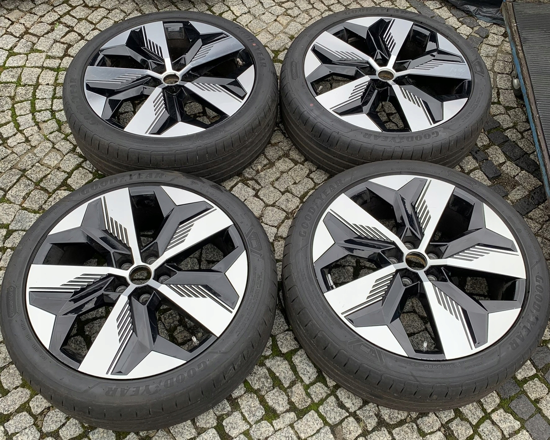 RENAULT MEGANE V E-TECH 20