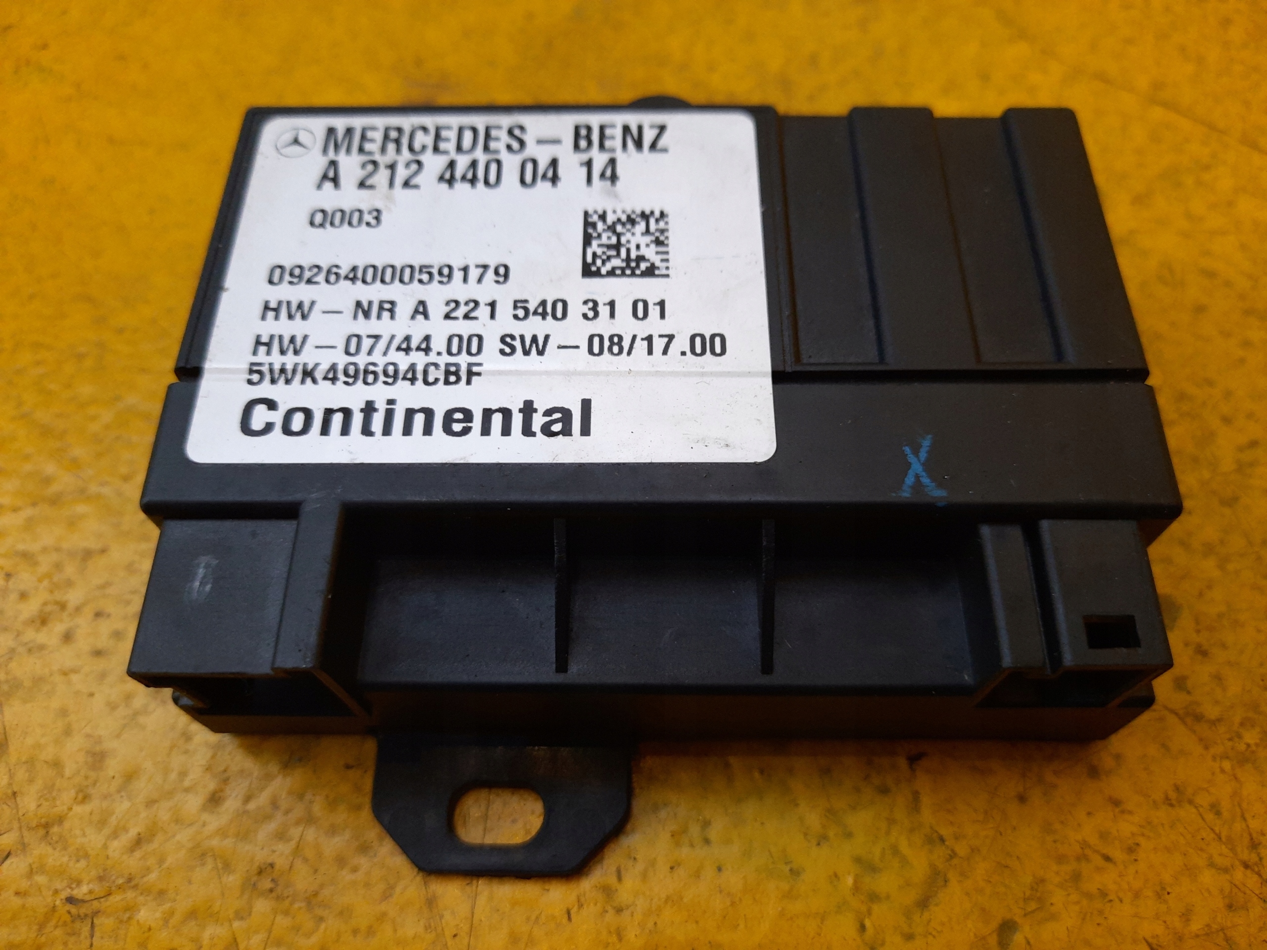 Mercedes W207 Módulo De Control De La Bomba De Combustible A2124400414 OE Usado