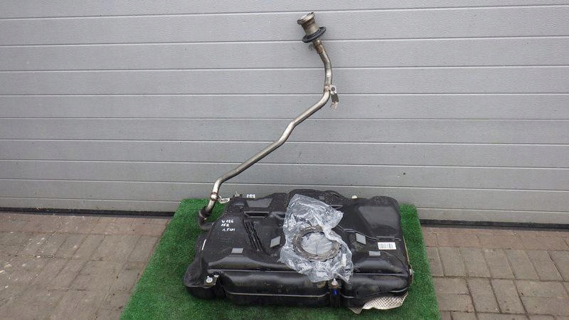 MERCEDES W246 2.0 CDI Kraftstofftank A2464702701 LHD OE Original Teil Gebraucht