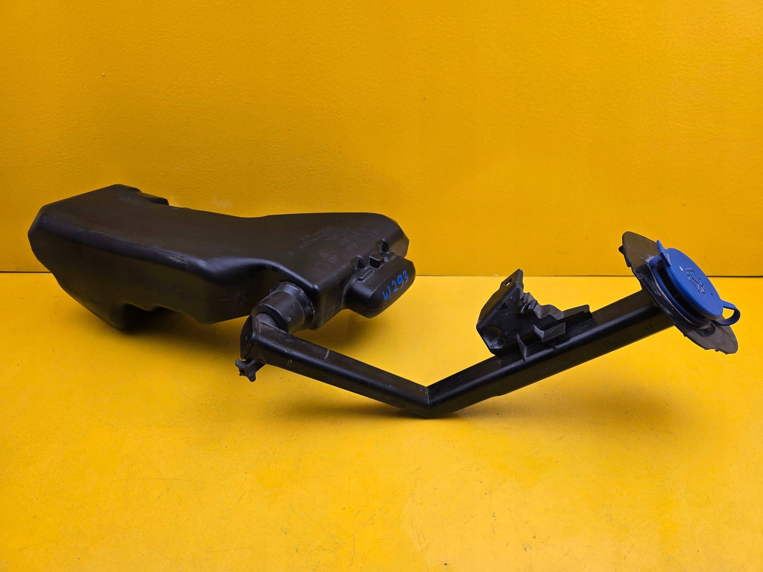 Mercedes-Benz EQC W293 N293 Wischwasserbehälter A2058600160 OE Original Teil