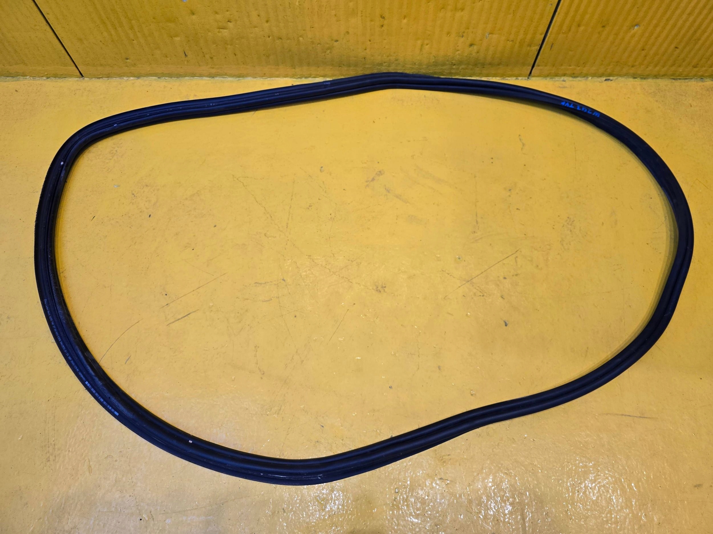 Mercedes-Benz EQC W293 N293 Kofferraumdichtung Gumidichtung A2937402700 OE
