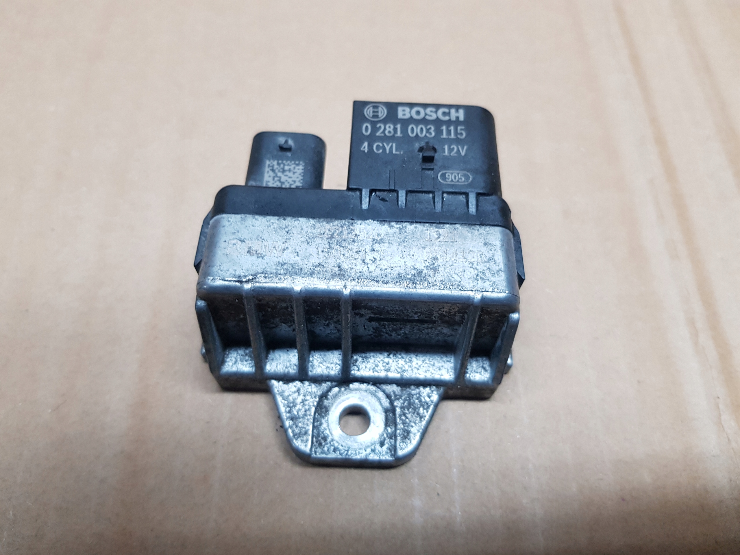 BMW X1 F48 Glühkerzen-Relais 0281003115 OE Original Teil Gebraucht