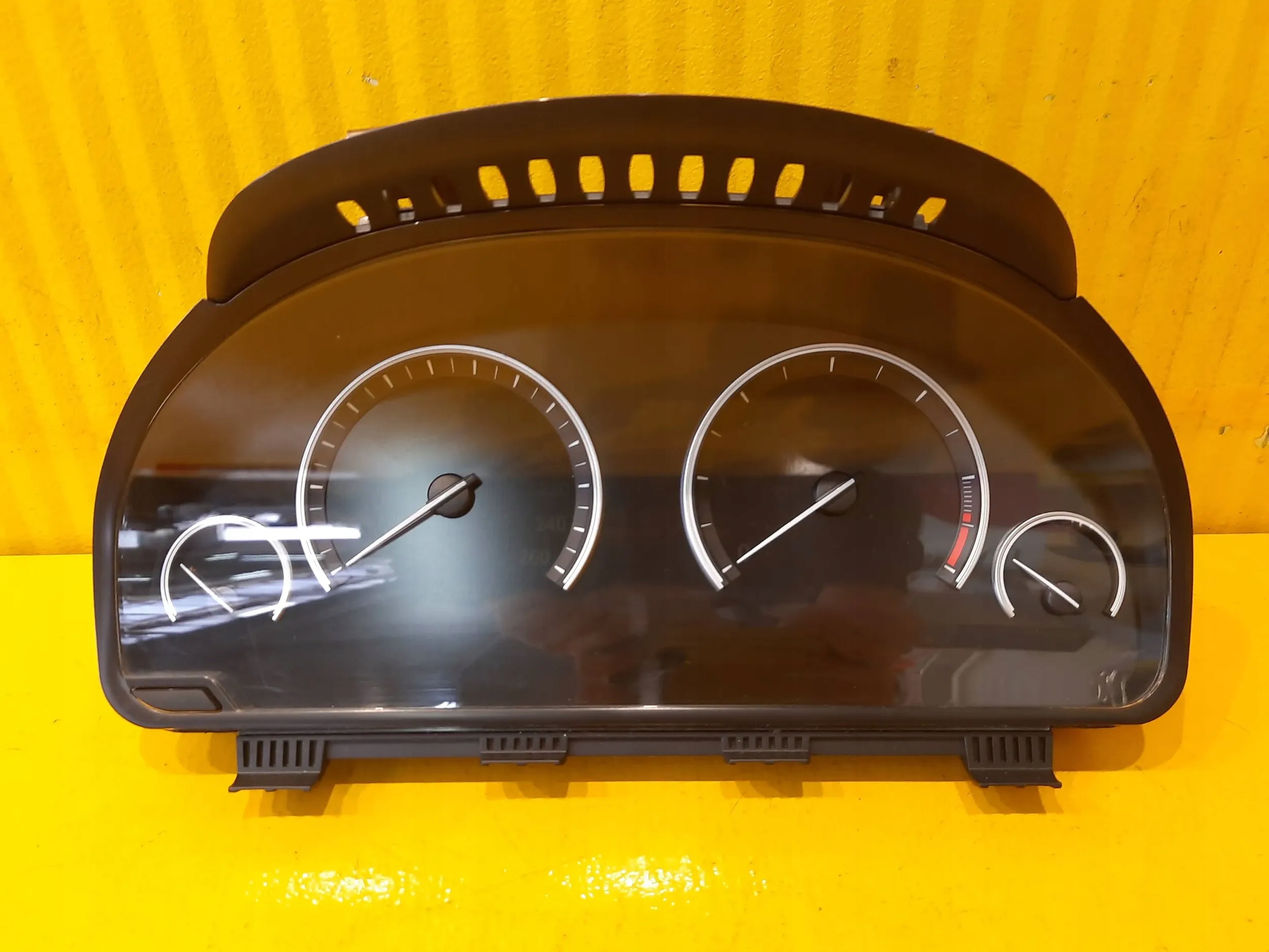 BMW X5 F15 3.0D KOMBIINSTRUMENT TACHOMETER 9373775 OE Original Teil Gebraucht