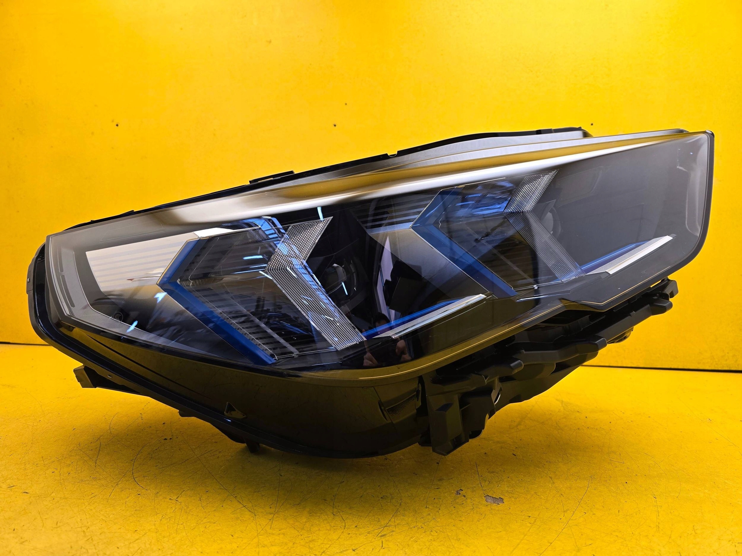 BMW X2 U10 FULL LED Frontscheinwerfer Rechts 5A77EC6 LHD OE Original Teil