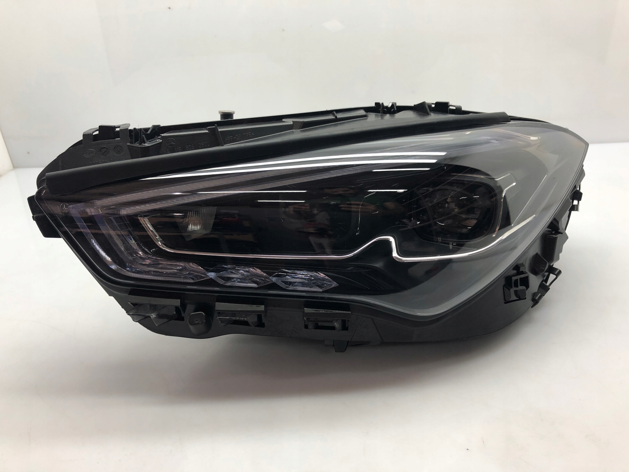 Frontscheinwerfer Links Mercedes CLA W118 A1189061301