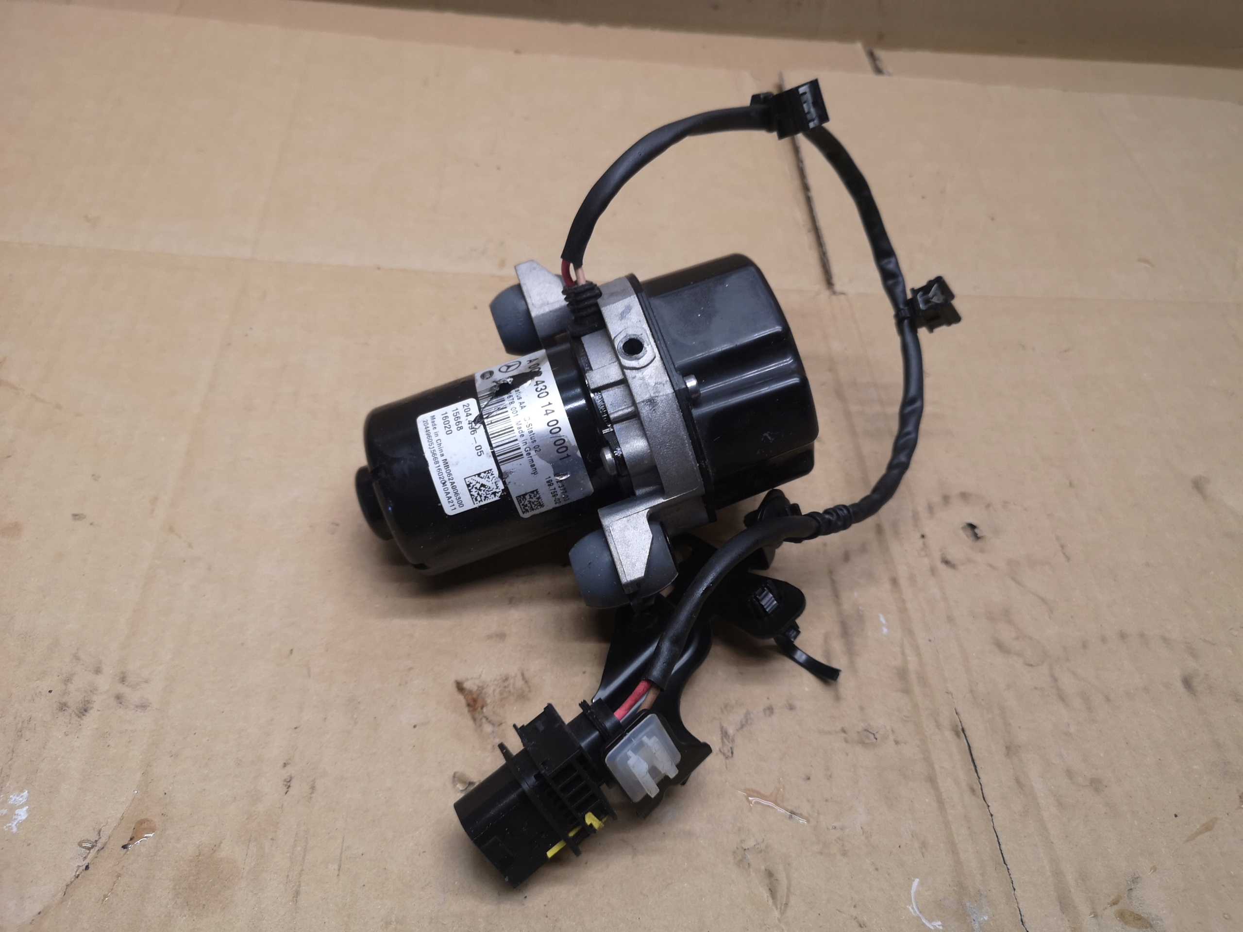 MERCEDES W177 1.3 Hybrid 2021 Wasserpumpe A0004301400 LHD OE Original Teil