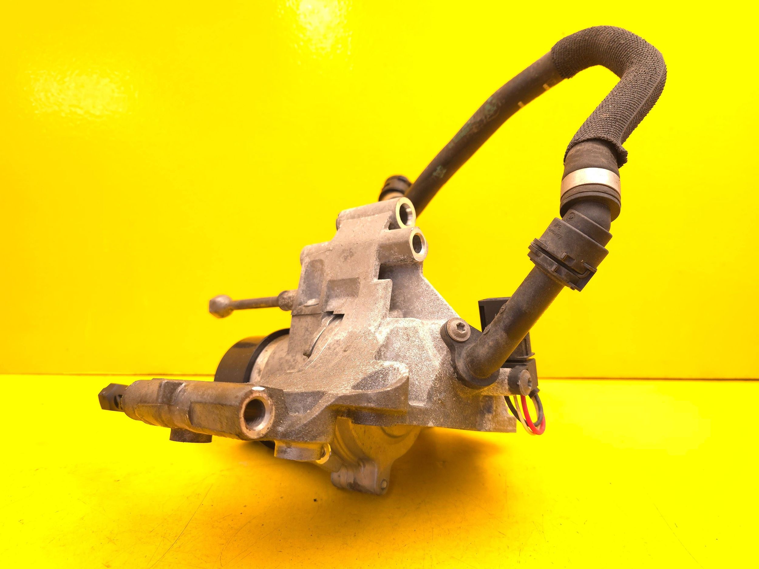 BMW 3 G20 G21 G22 G01 G16 G05 G07 Zusätzliche Wasserpumpe 9887963 LHD OE