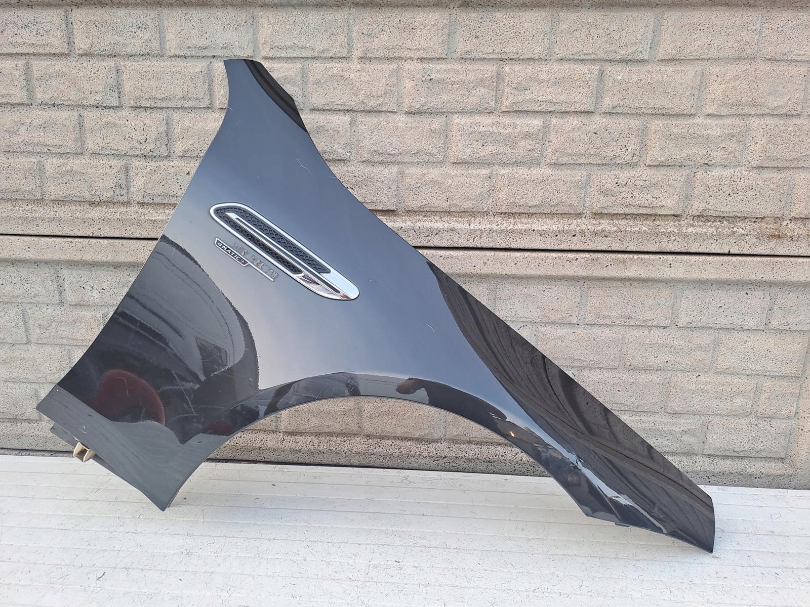 MERCEDES AMG GT 4 DOOR A290 Kotflügel Vorne Rechts Beifahrerseite Original OE 