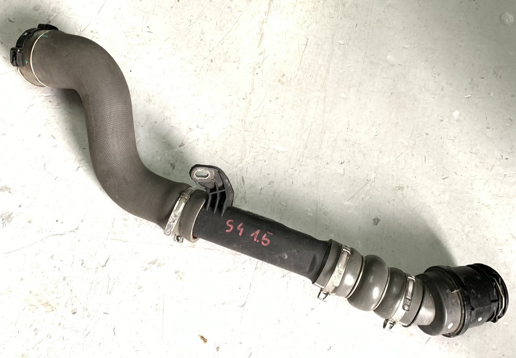 RENAULT SCENIC IV 1.5 dCi Ladeluftschlauch Druckschlauch 144609787R OE ORIGINAL