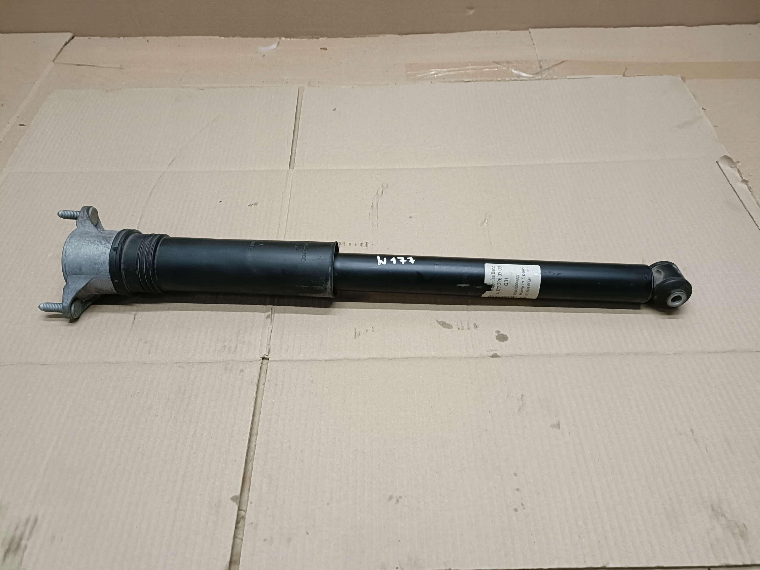 MERCEDES W177 A35 AMG 2.0B Hinterer Stossdämpfer Federbein A1773260700 LHD OE