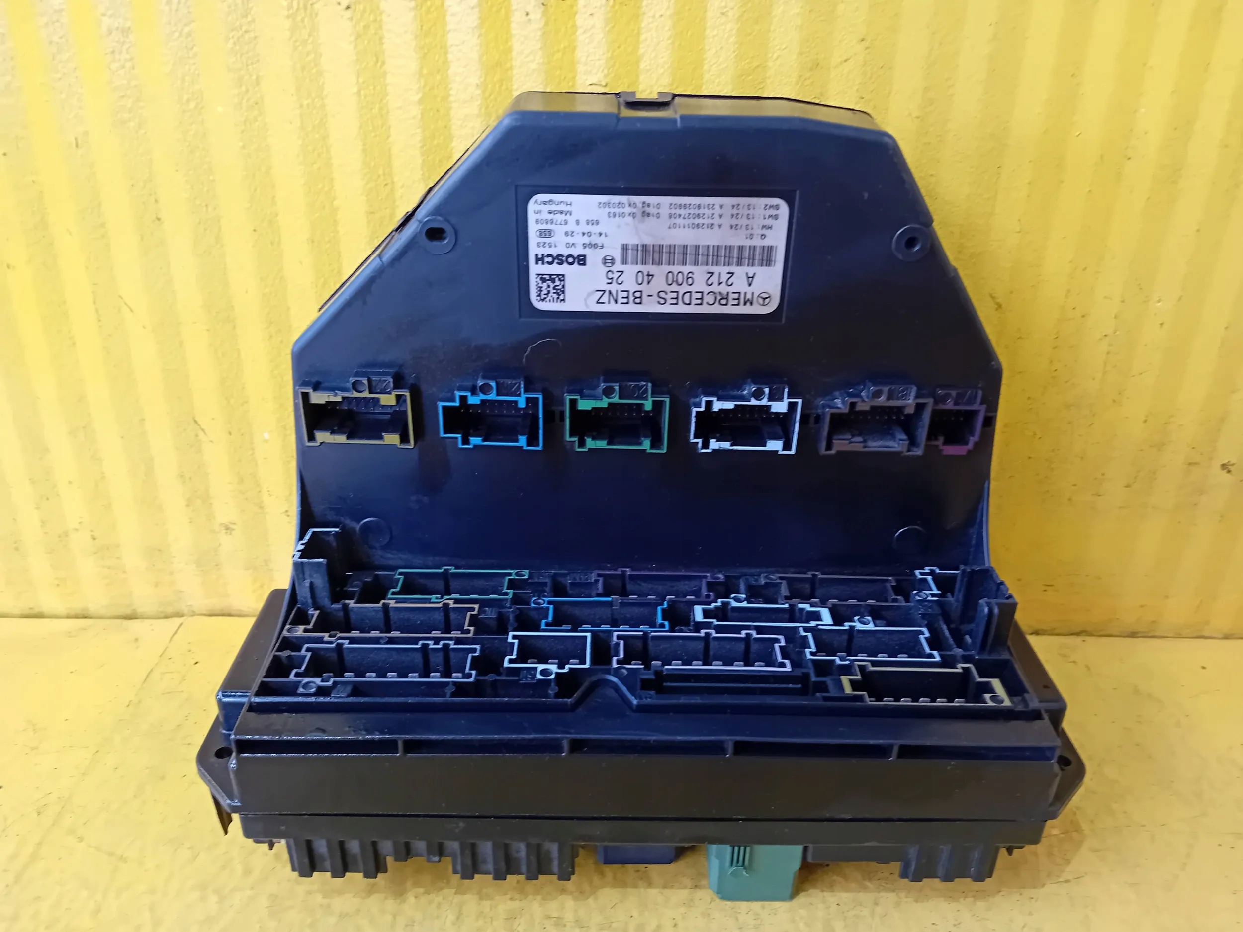 Mercedes E W212 W207 SAM MODULE Control unit A2129004025 OE Original Used Part