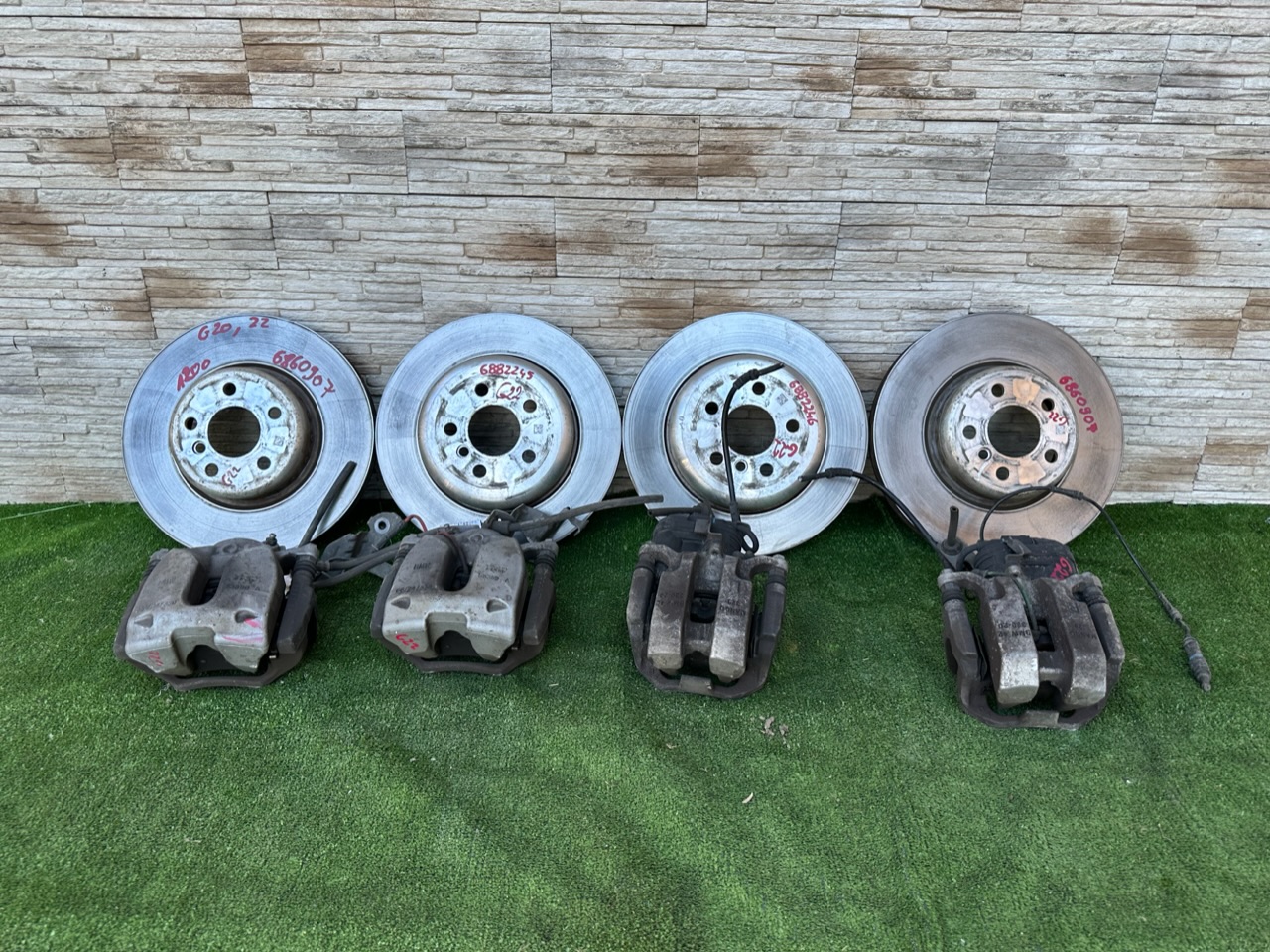 BMW G20 G21 G22 G26 Bremsscheiben Bremssättel Bremsbeläge 6860907, 6882246, OE