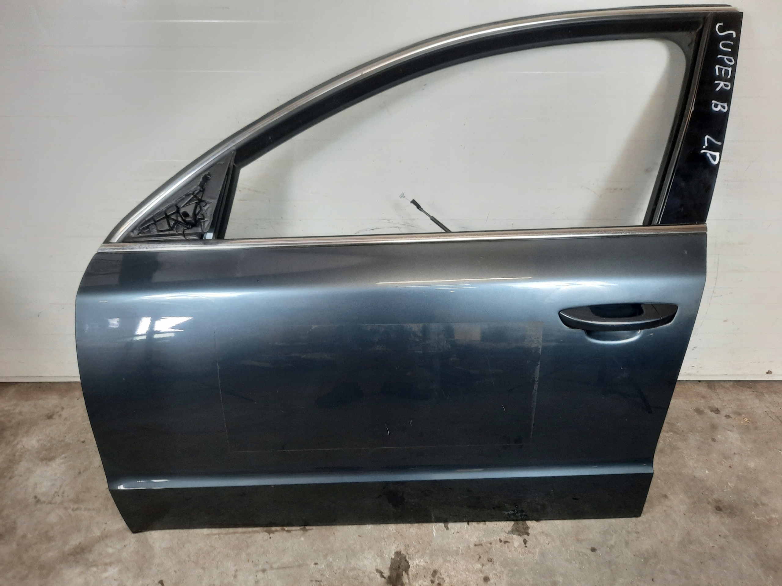 SKODA SUPERB II PORTE AVANT GAUCHE