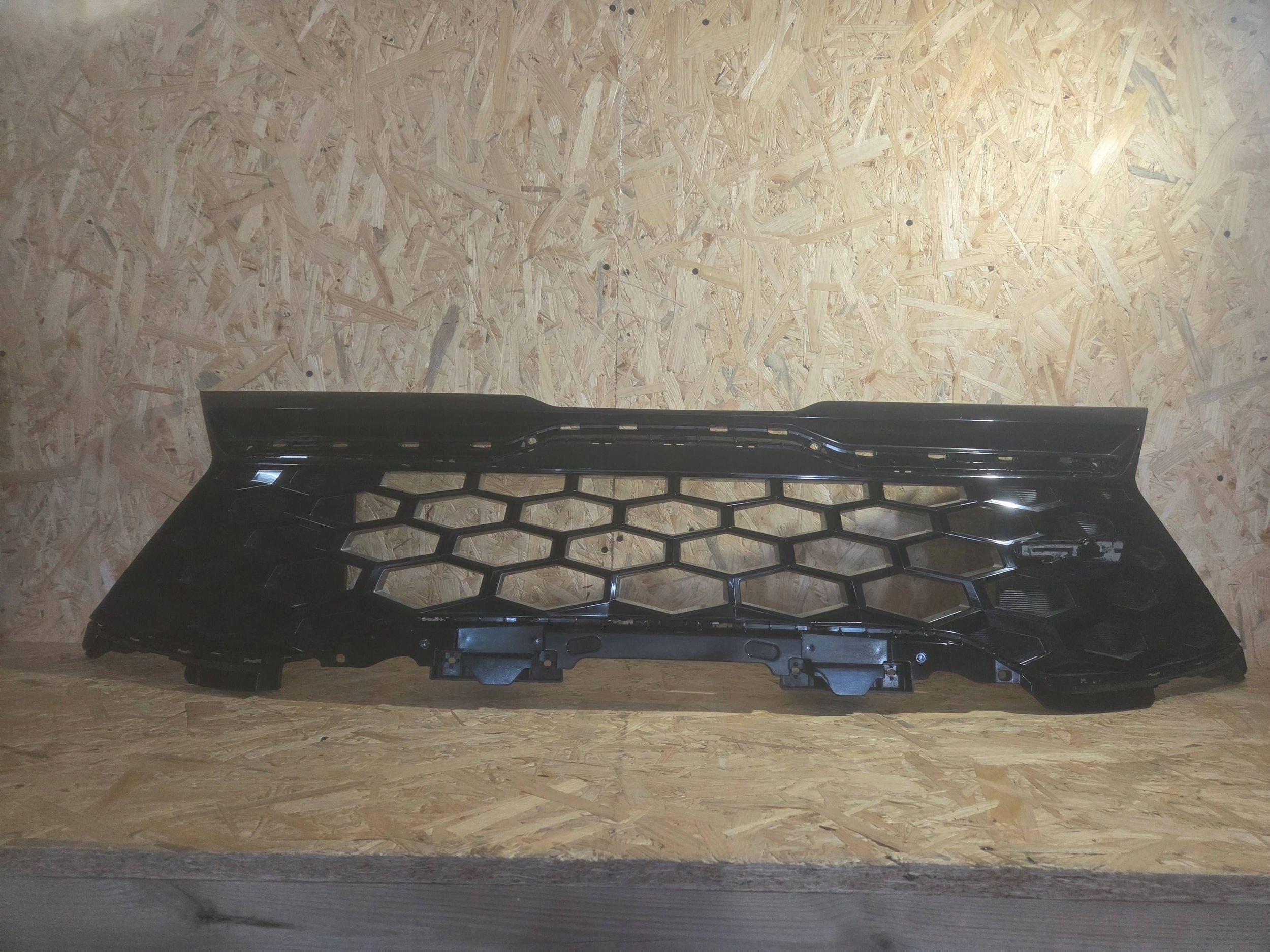 KIA SPORTAGE V GT LINE GRILLE DE CALANDRE 8401 OE Pièce d'origine d'occasion