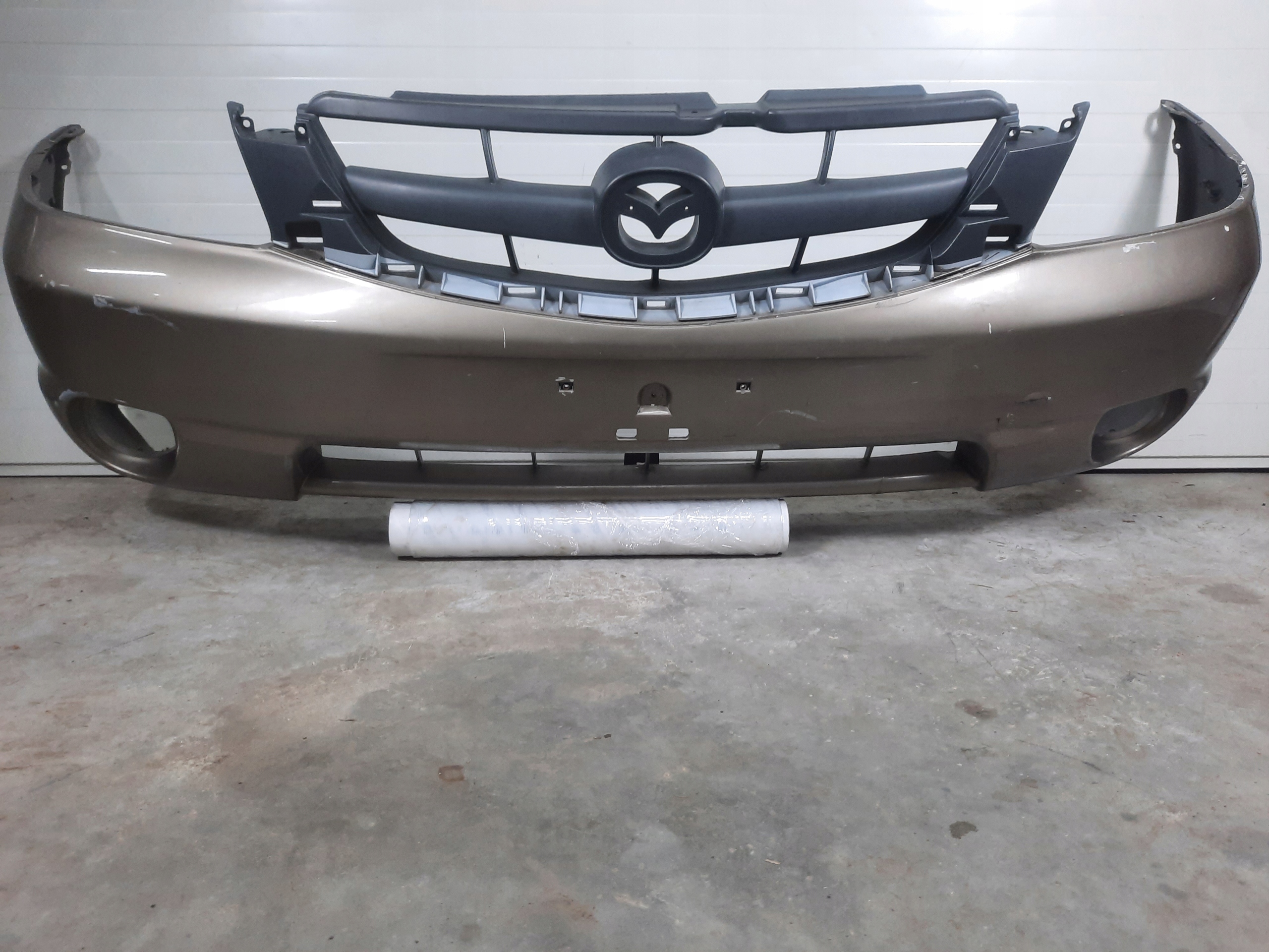 Originale MAZDA TRIBUTE 2000-2004 LE PARE-CHOC AVANT E110-50031