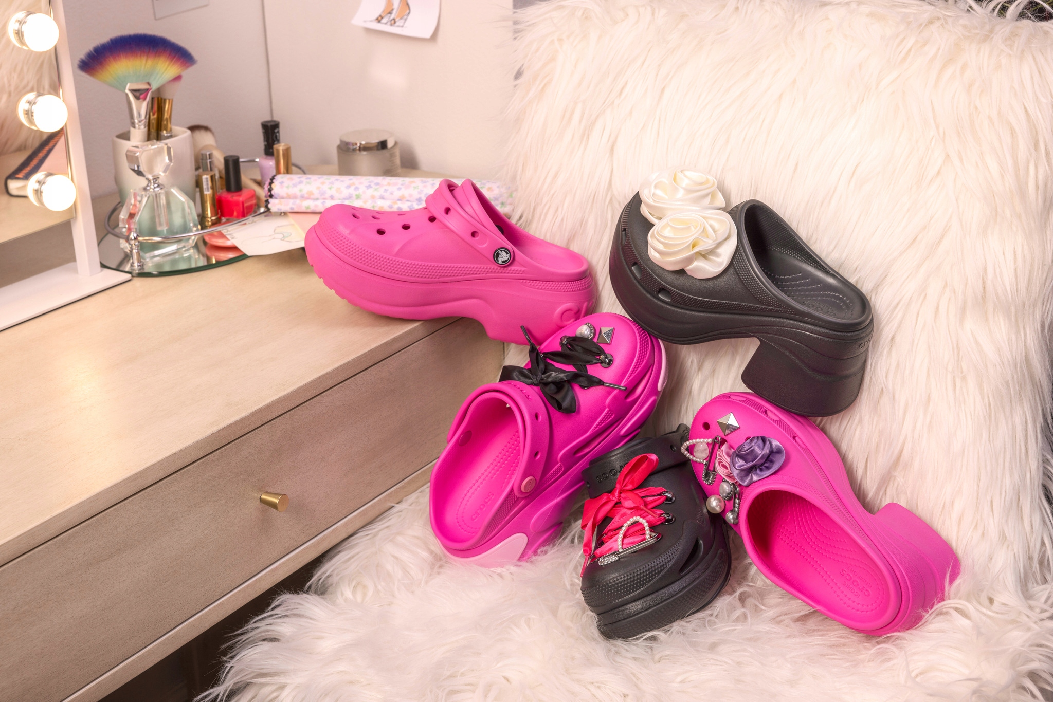 Damskie Buty Chodaki Platforma Koturn Crocs Bella 210062 Clog 38-39