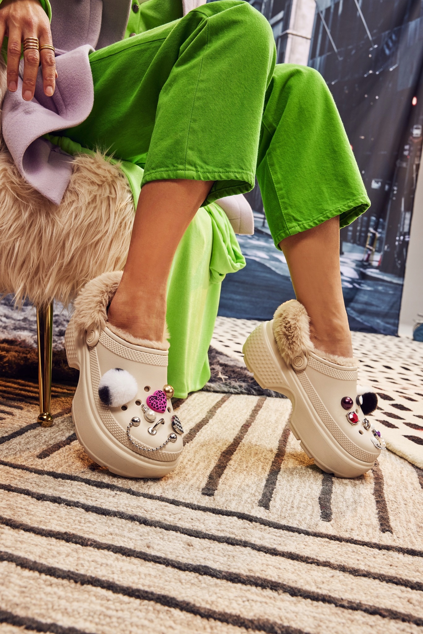 Crocs Damskie Ocieplane Chodaki Buty Platforma Stomp Lined Clog 42-43