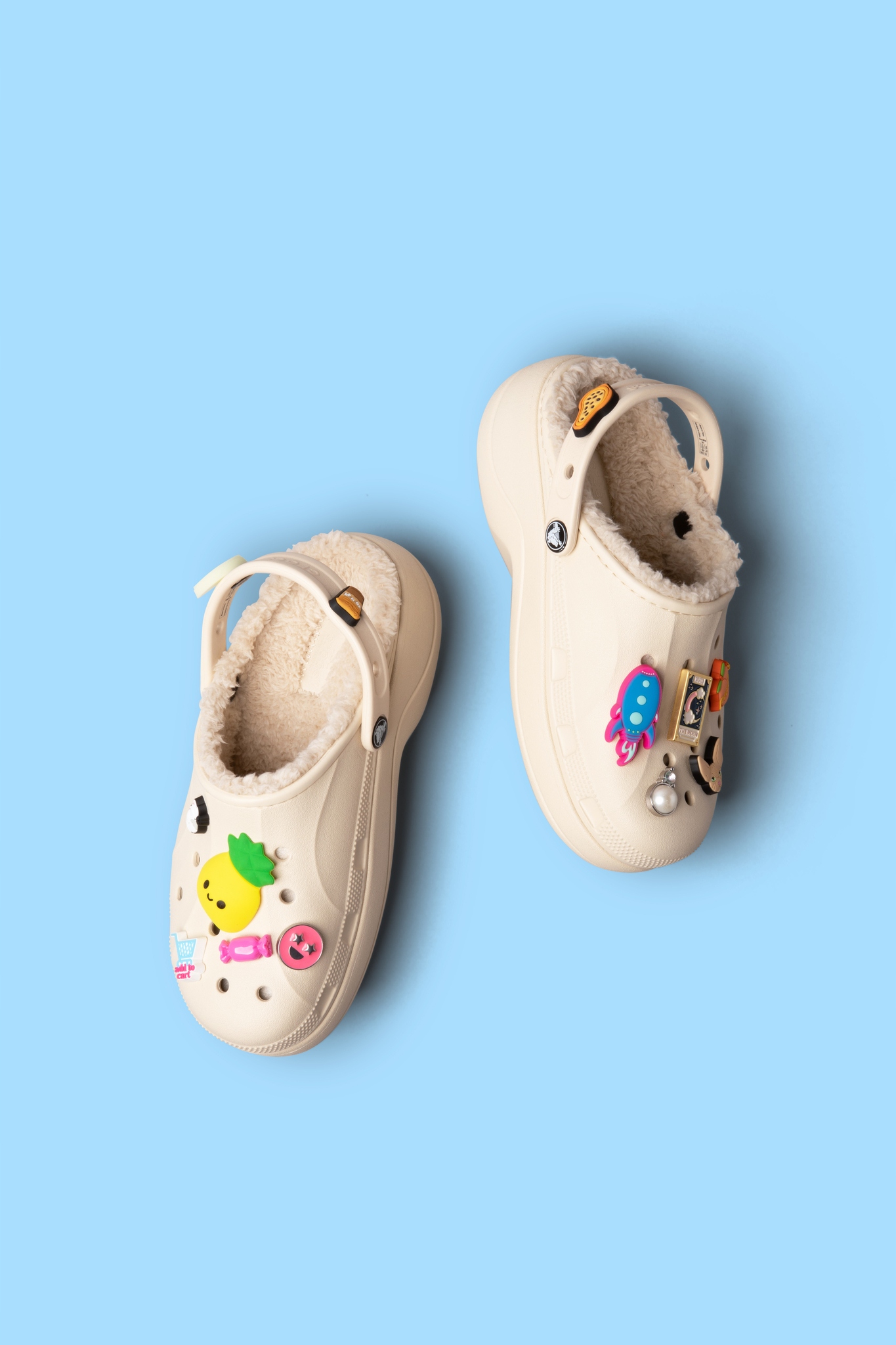 Damskie Ocieplane Chodaki Buty Crocs Baya Platform Lined 210451 Clog 37-38