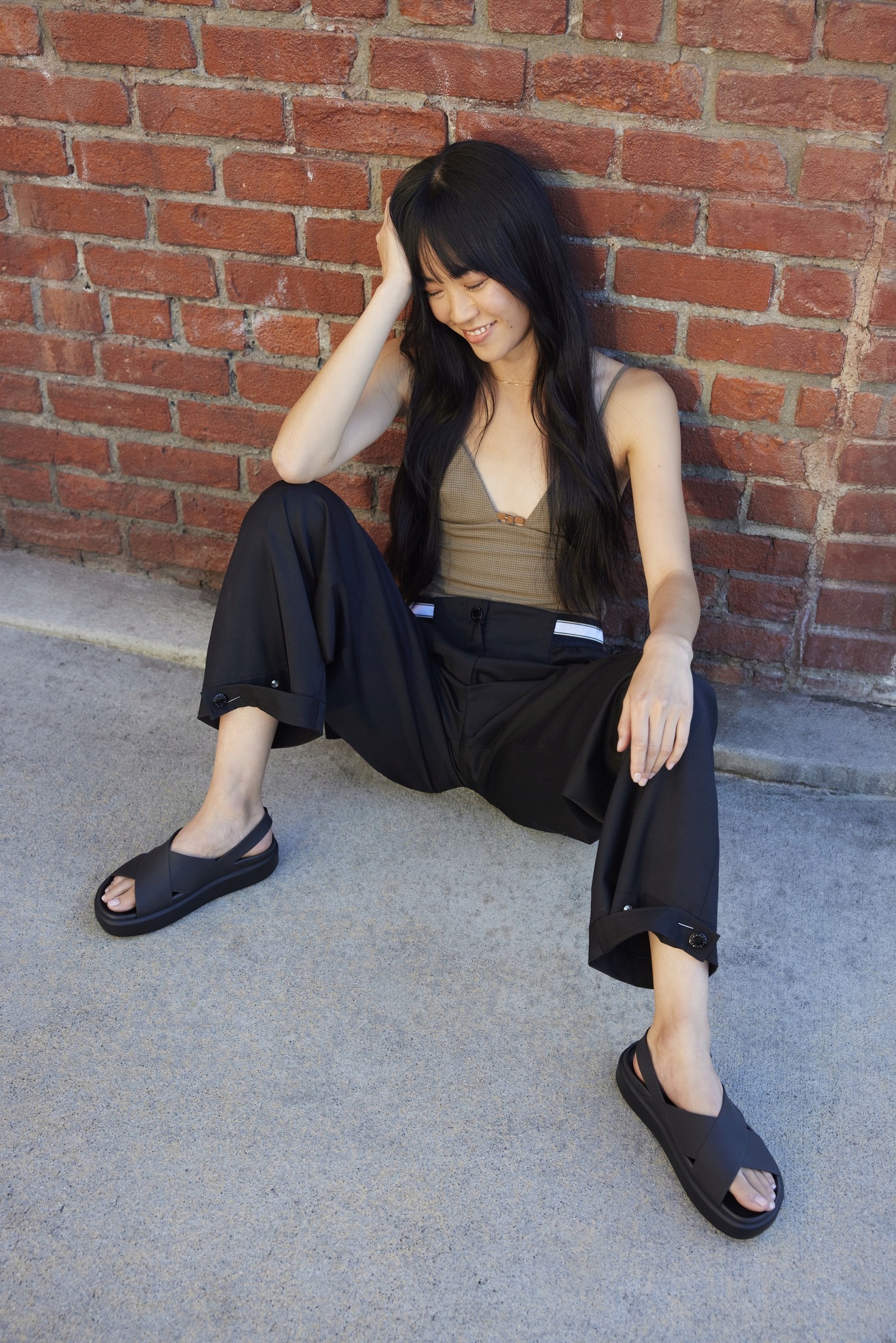 Damskie Sandały Platforma Crocs Brooklyn Luxe Cross 209407 Strap 39-40