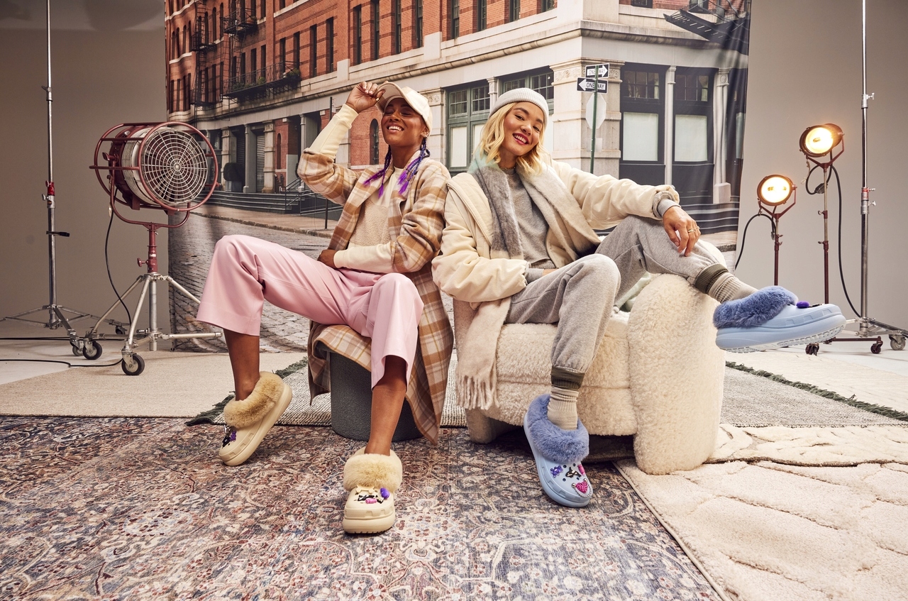 Damskie Ocieplane Buty Chodaki Crocs Furever Crush 208446 Clog 41-42