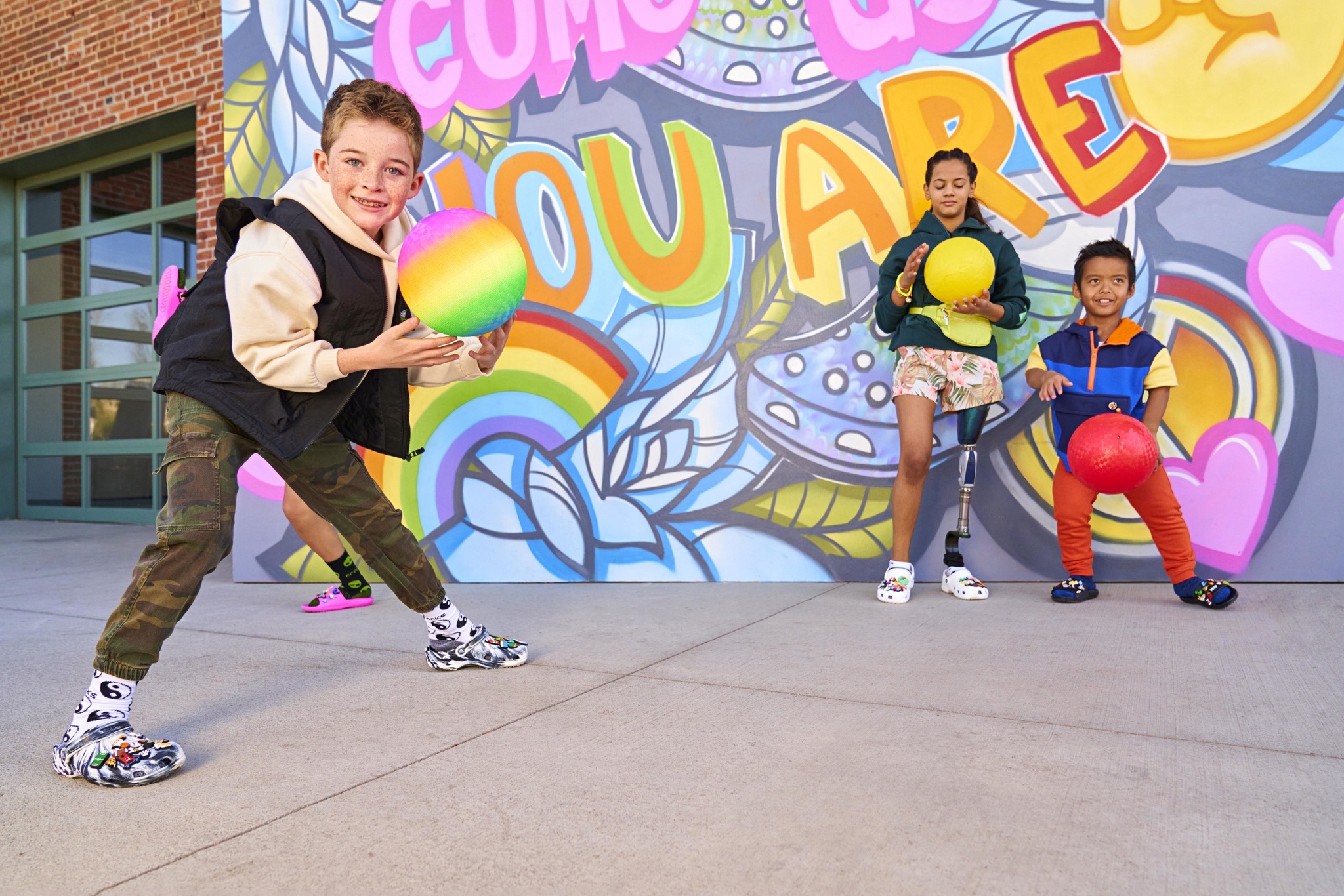 Dziecięce Buty Chodaki Crocs Baya Seasonal Printed 209729 Clog 25-26