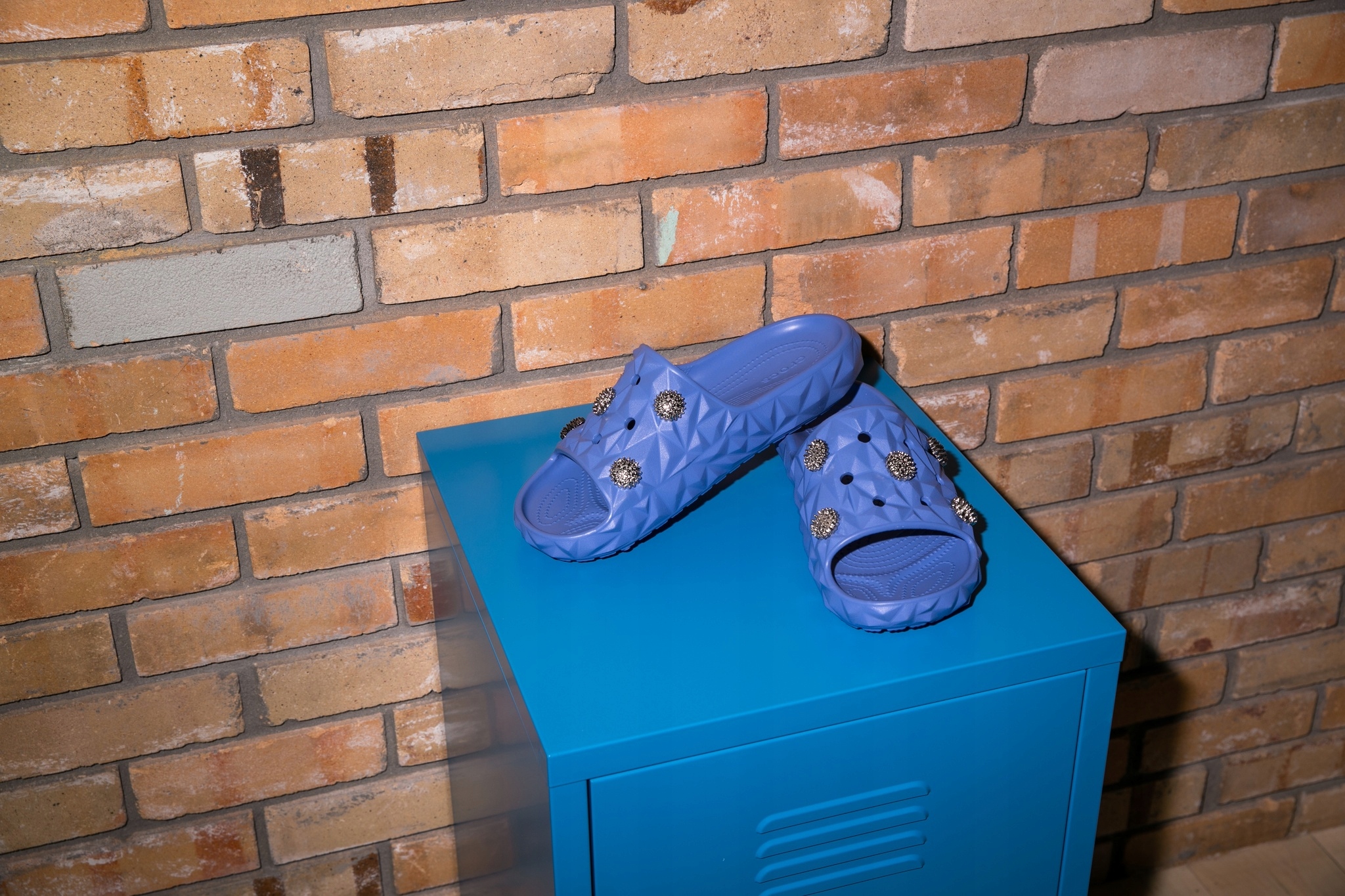 Damskie Buty Klapki Crocs Classic V2 209401 Slide 37-38