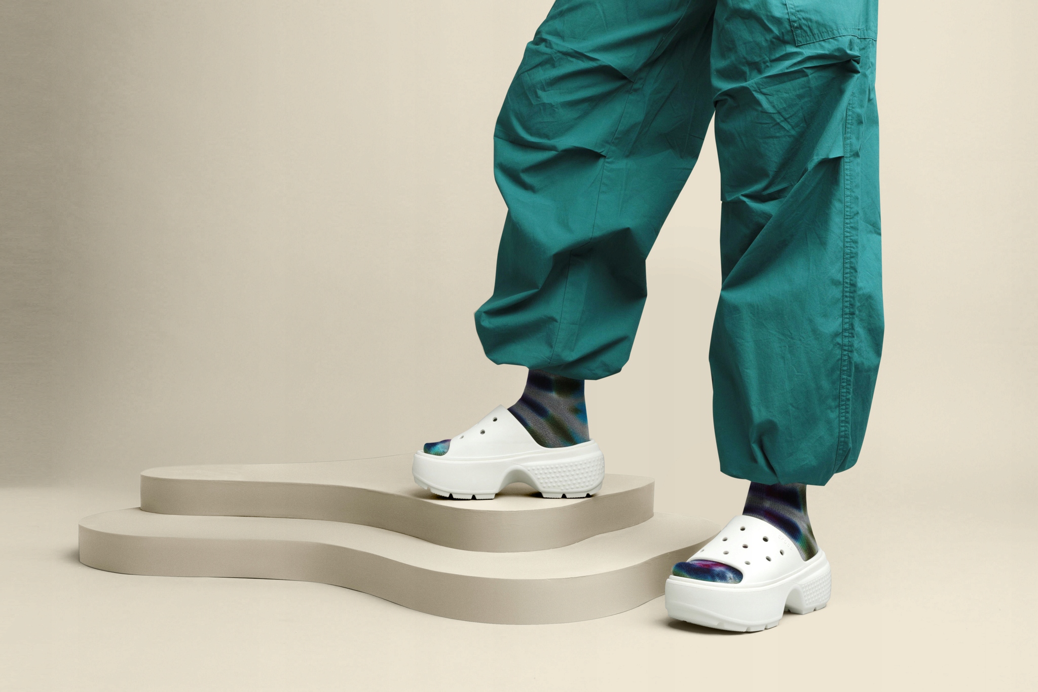 Damskie Buty Klapki Platforma Crocs Stomp 209346 Slide 38-39