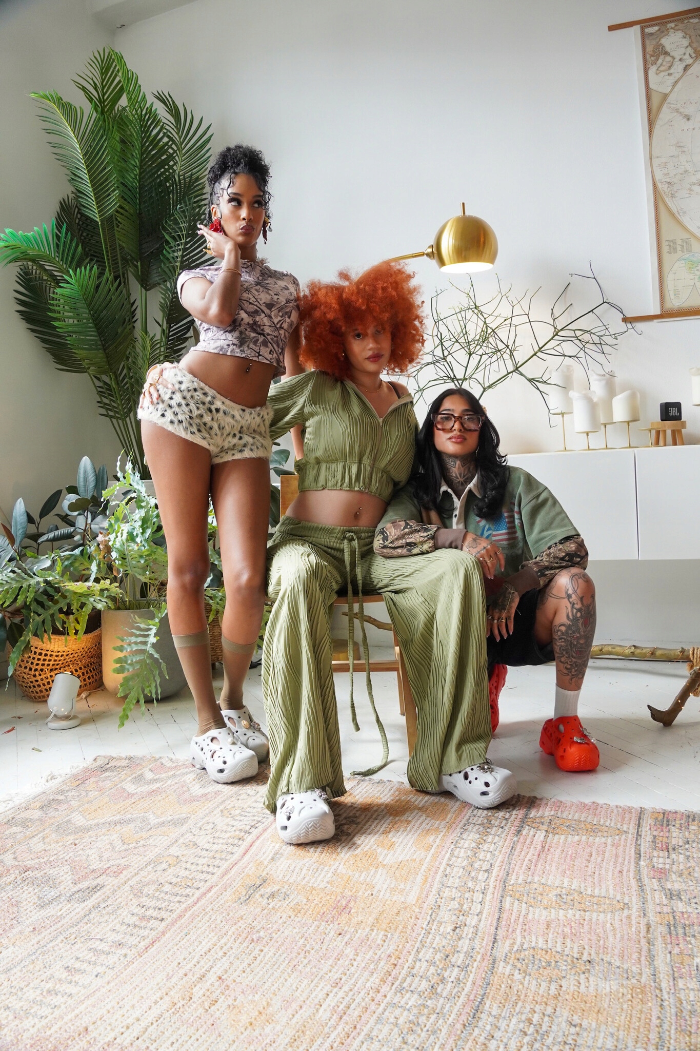 Crocs Damskie Wygodne Lekkie Buty Chodaki Klapki Caged 211141 Clog 37-38