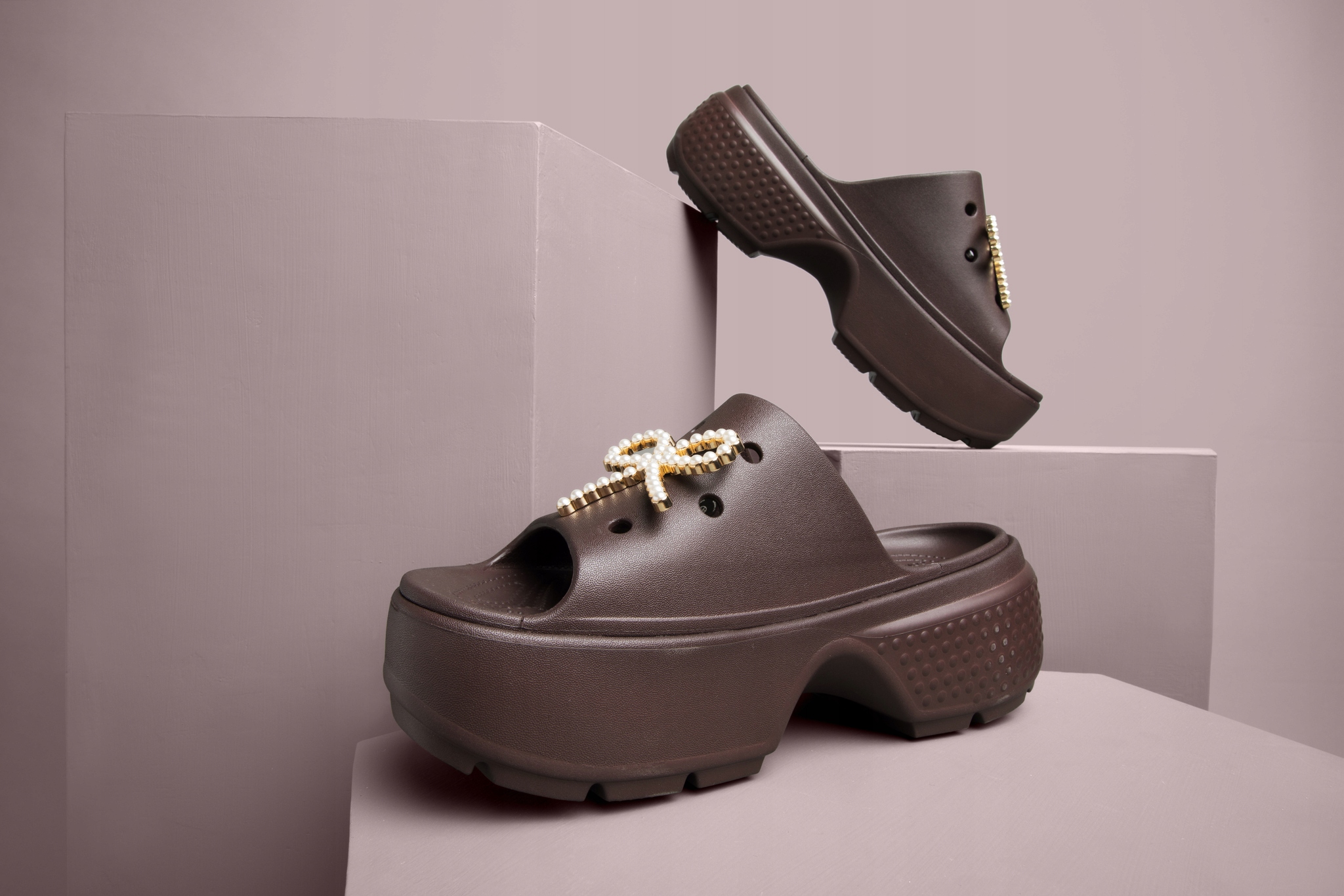 Damskie Buty Klapki Platforma Crocs Stomp 209346 Slide 38-39