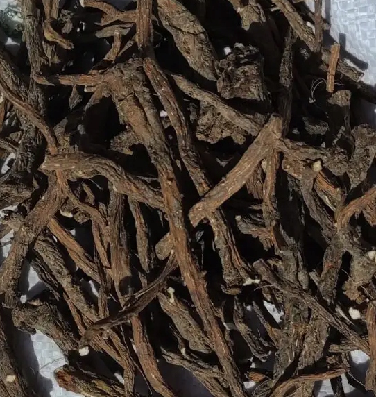 Zwierzęcy Paśnik Ziołowy Korzeń Mniszka 100g suszony korzeń mniszka 0,01kg - f09da33e3d17f88b0488528601f380a6