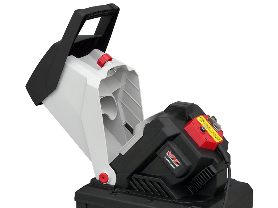 ROZDRABNIACZ DO GAŁĘZI NAC SHE 250B-BOX-G 2500 W NOŻOWY + POJEMNIK