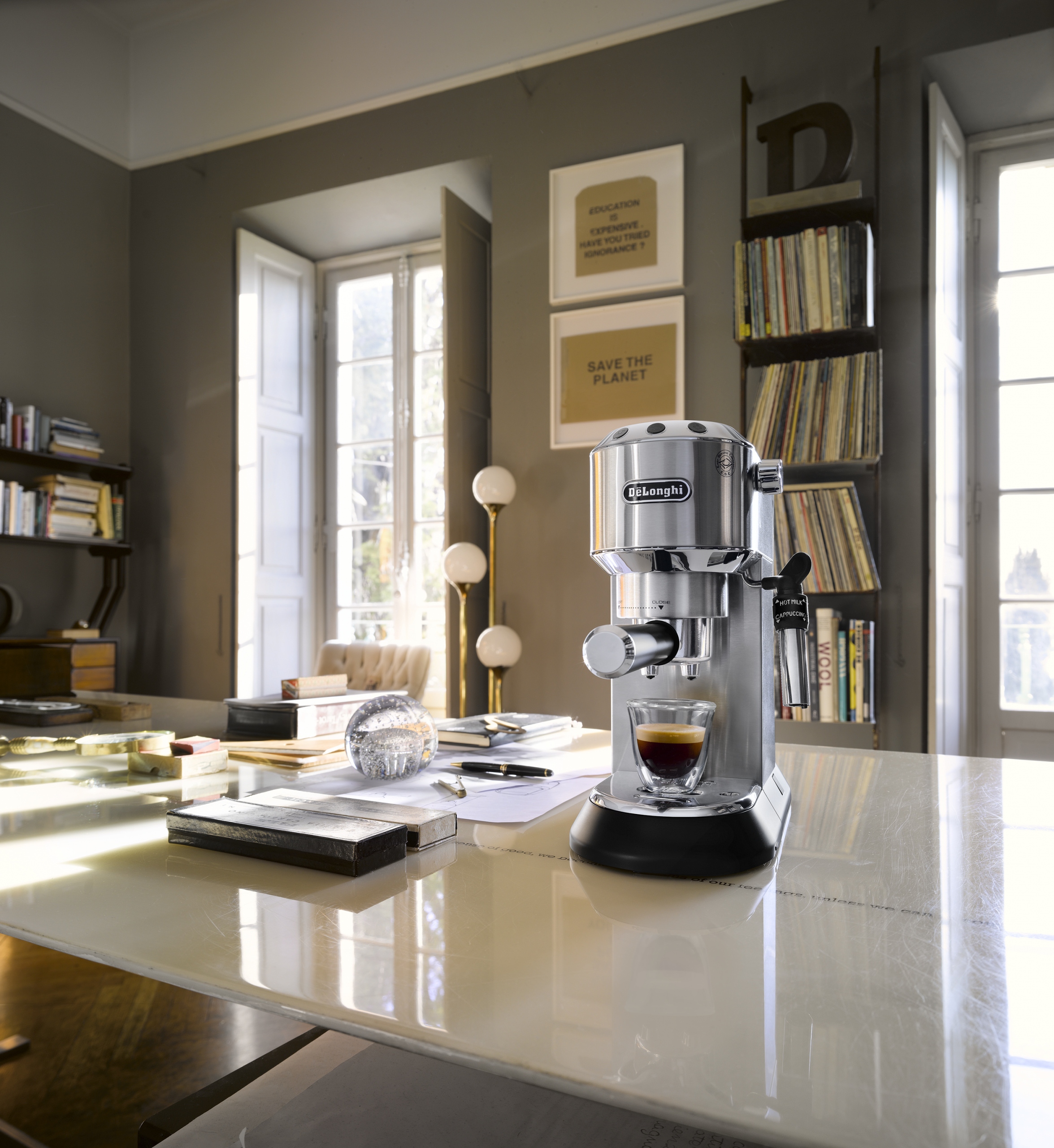 De'Longhi Dedica EC 685.M – oszczędzanie energii