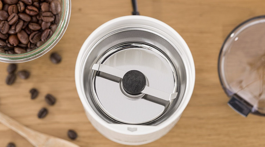 BOSCH TSM6A011W – antypoślizgowa podstawa