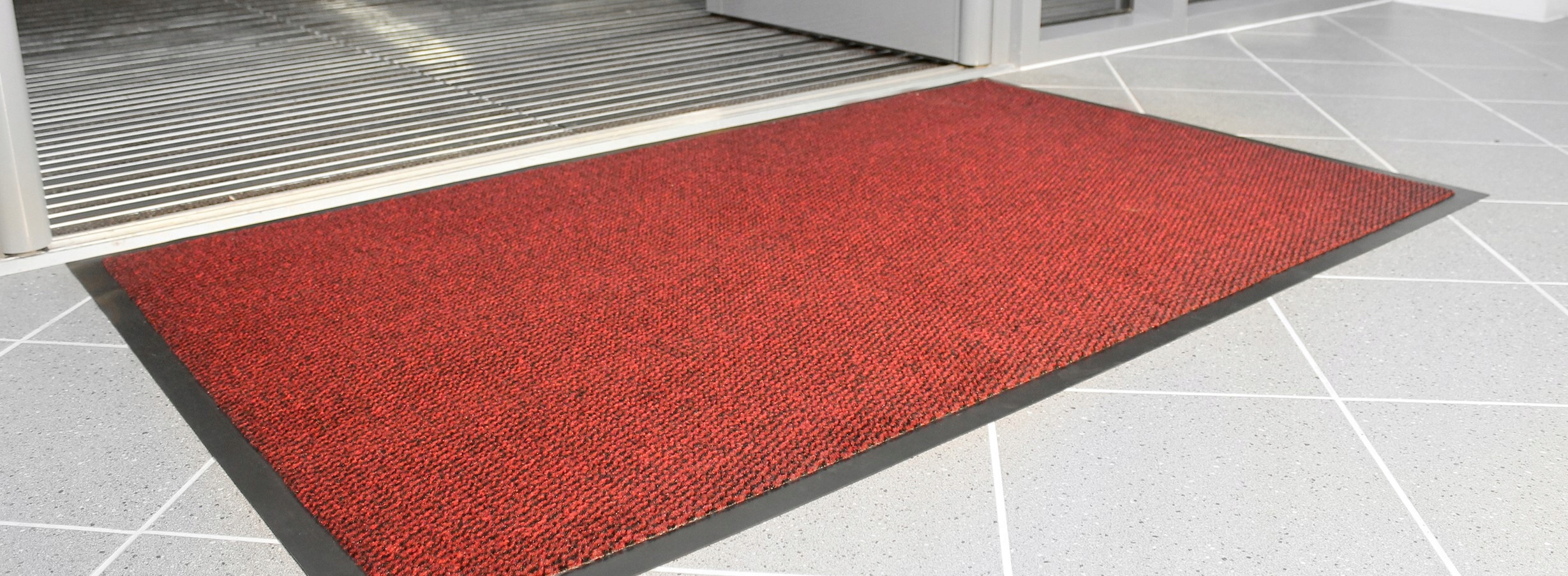 Wycieraczka wewnętrzna wejściowa do butów Vyna-Plush 60x90 cm czerwona