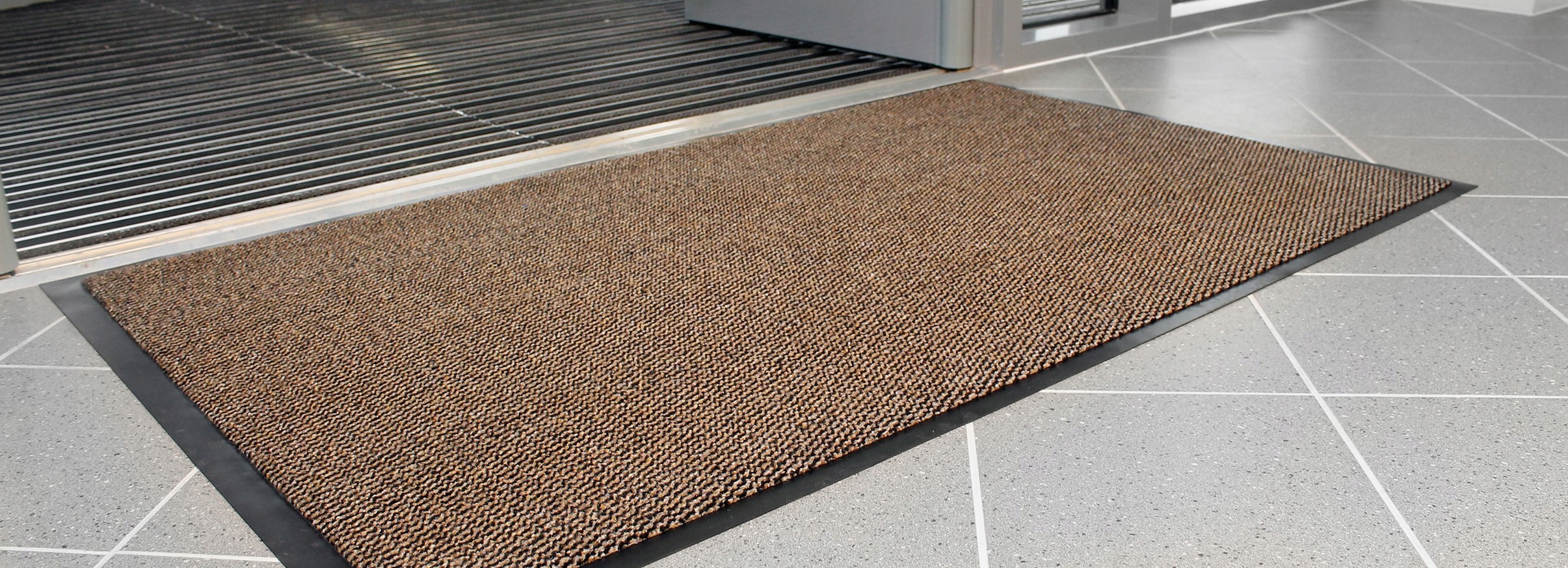 Wycieraczka wewnętrzna wejściowa Vyna-Plush do butów 60x90 cm brązowa