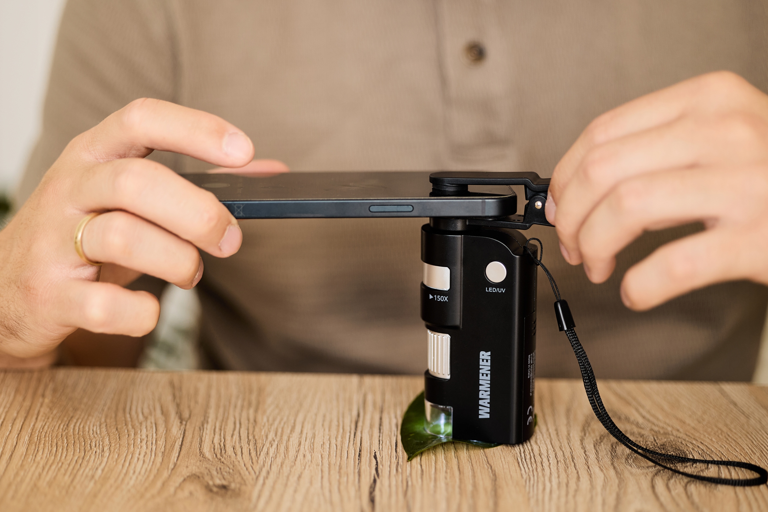 Zestaw mikroskopu Warmener MicroScope GO UV150 z akcesoriami