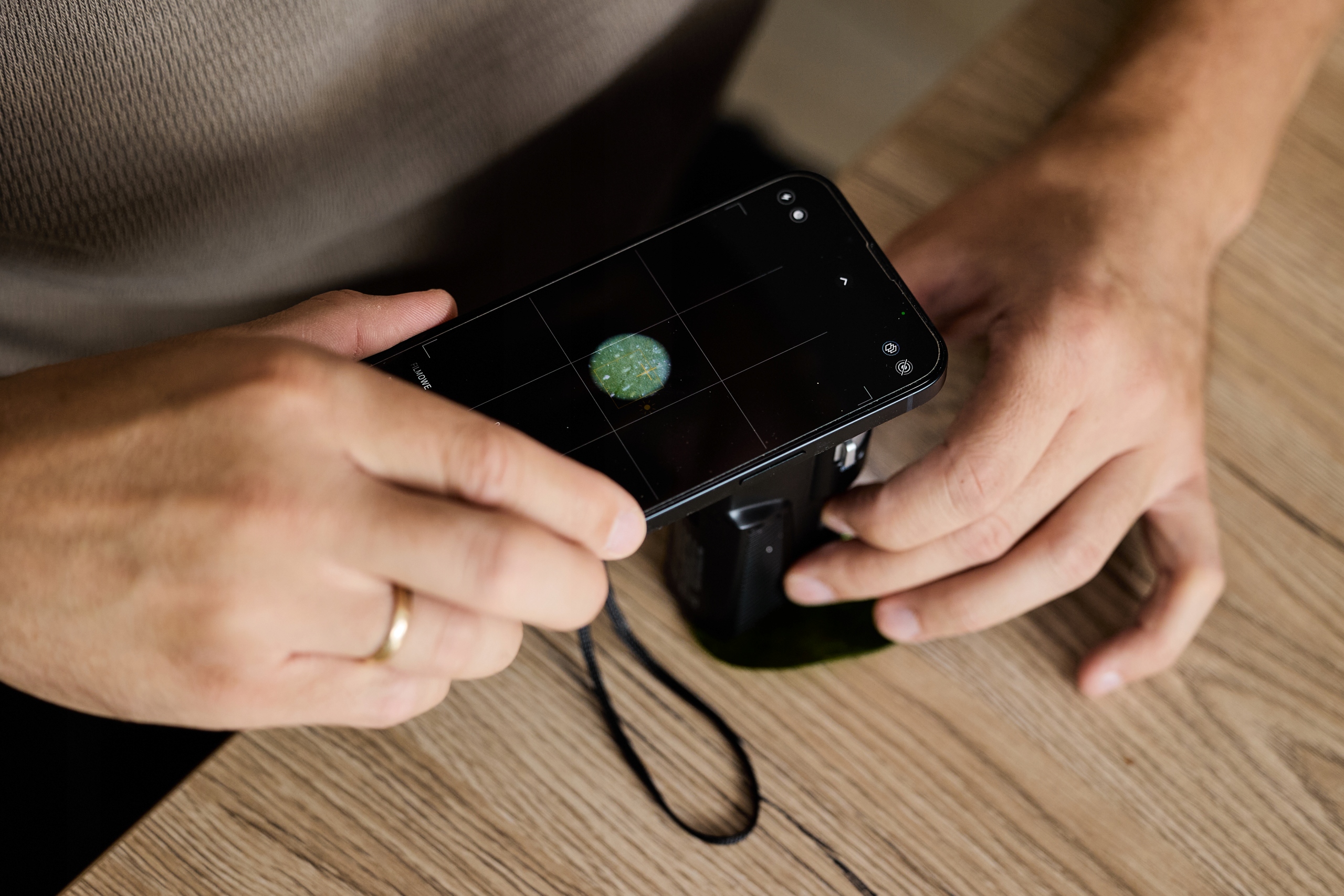 Przykładowe obserwacje mikroskopowe wykonane smartfonem