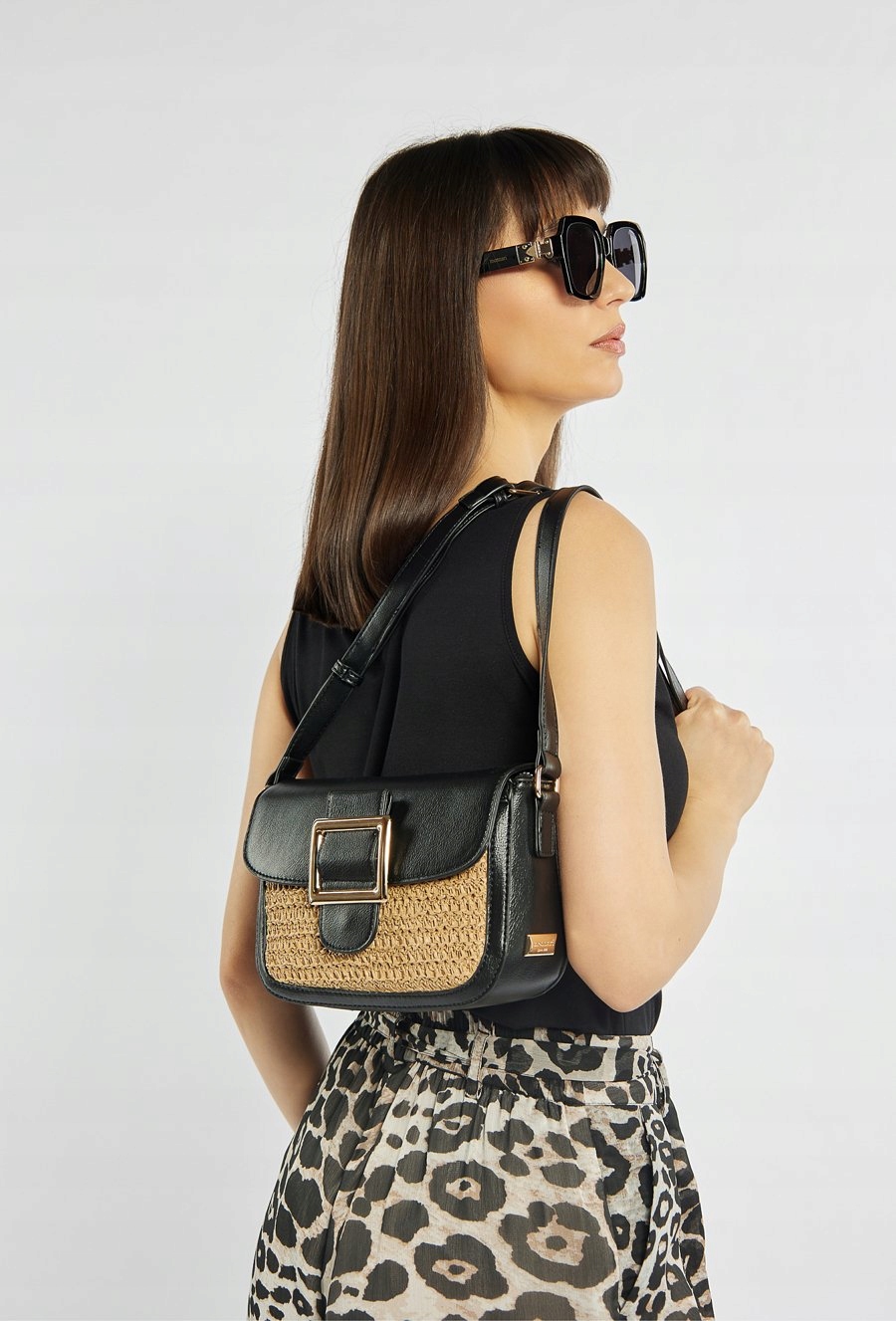 Monnari - torebka listonoszka koszyk pleciony panel beżowo-czarny BAG0410