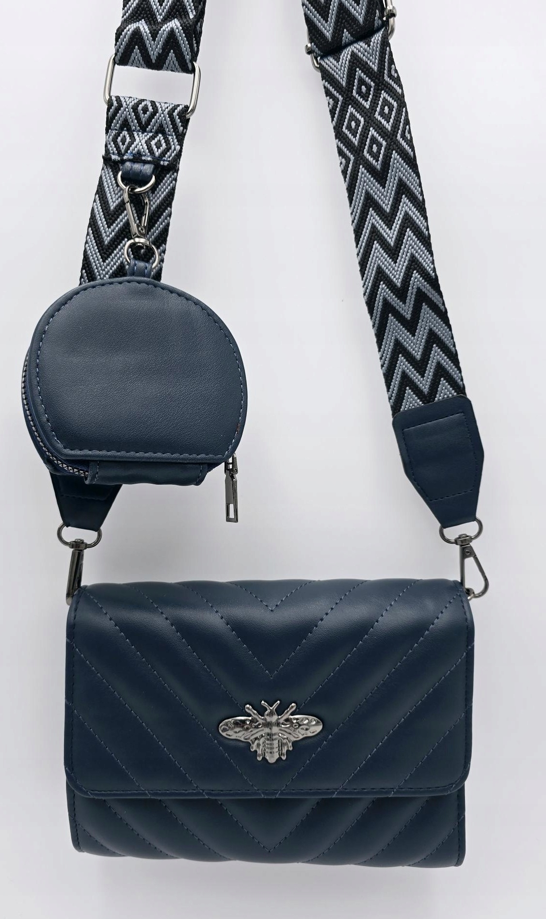 Victoria J. - torebka przeszycia pszczoła pasek BOHO granatowy VJ-942