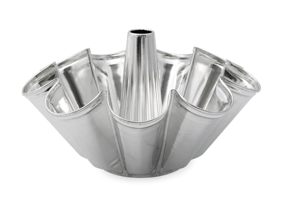 BLACHA BABKA MAŁA FORMA NA BABKĘ  Z TULEJĄ DO PIECZENIA BABKI 19 CM