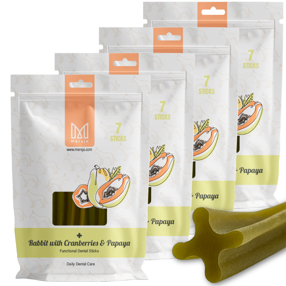 Dentální pamlsek pro psy Mersjo Dental Sticks - Králík Papája & Brusinka (28 tyčinek)