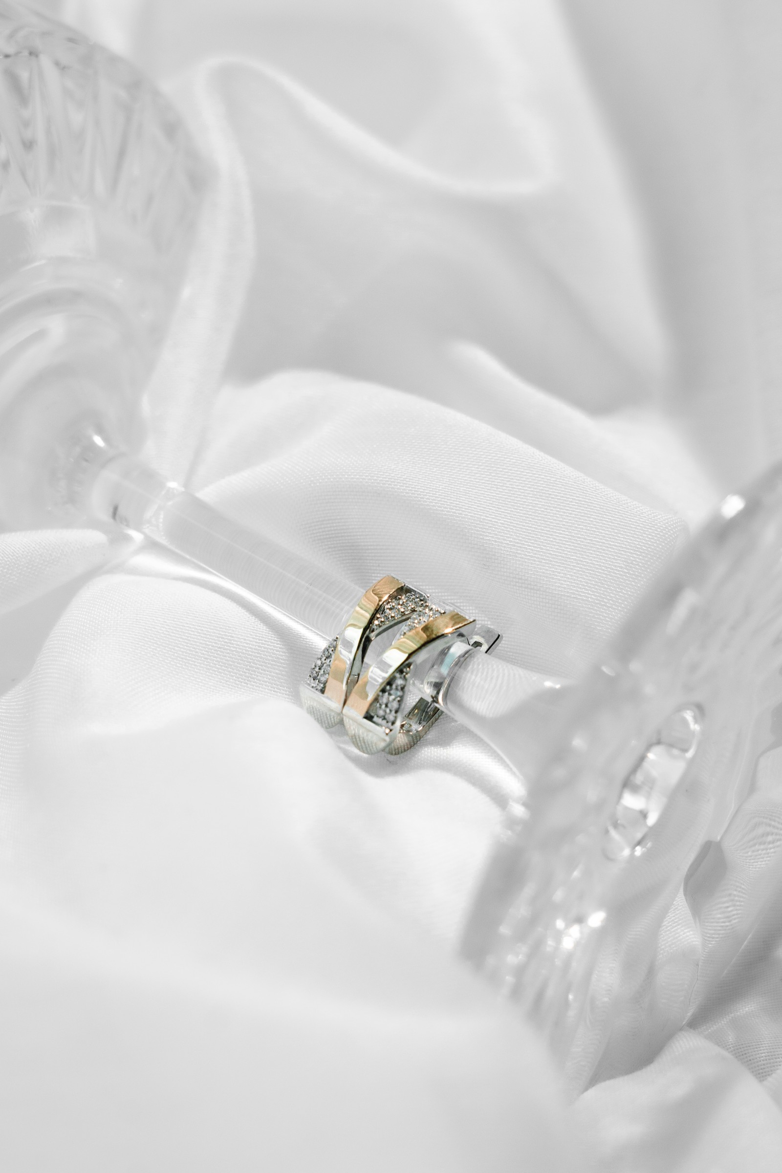 SILBEROHRRINGE MIT GOLD UND ZIRKONIA 0047.10 bild 3