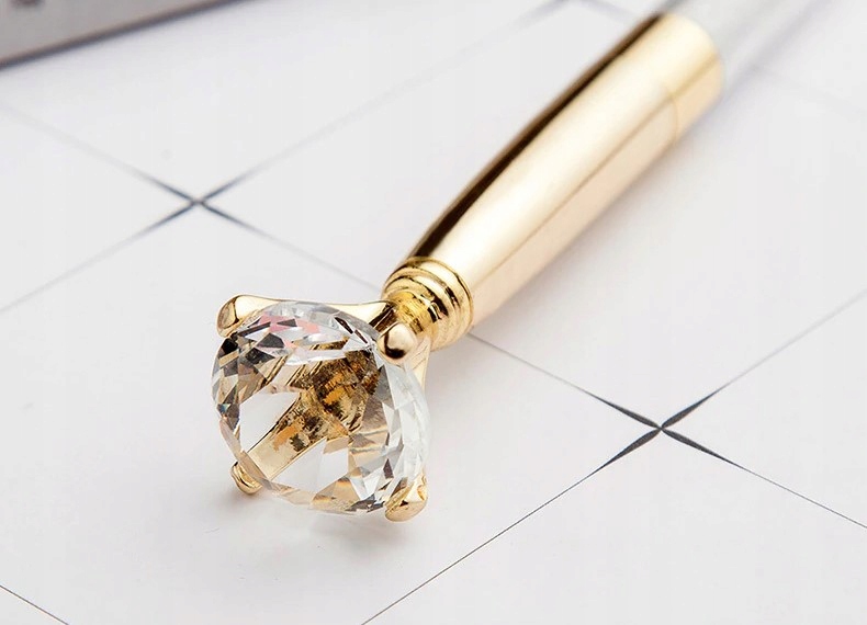 długopis Z DIAMENTEM i KRYSZTAŁKAMI biały damski