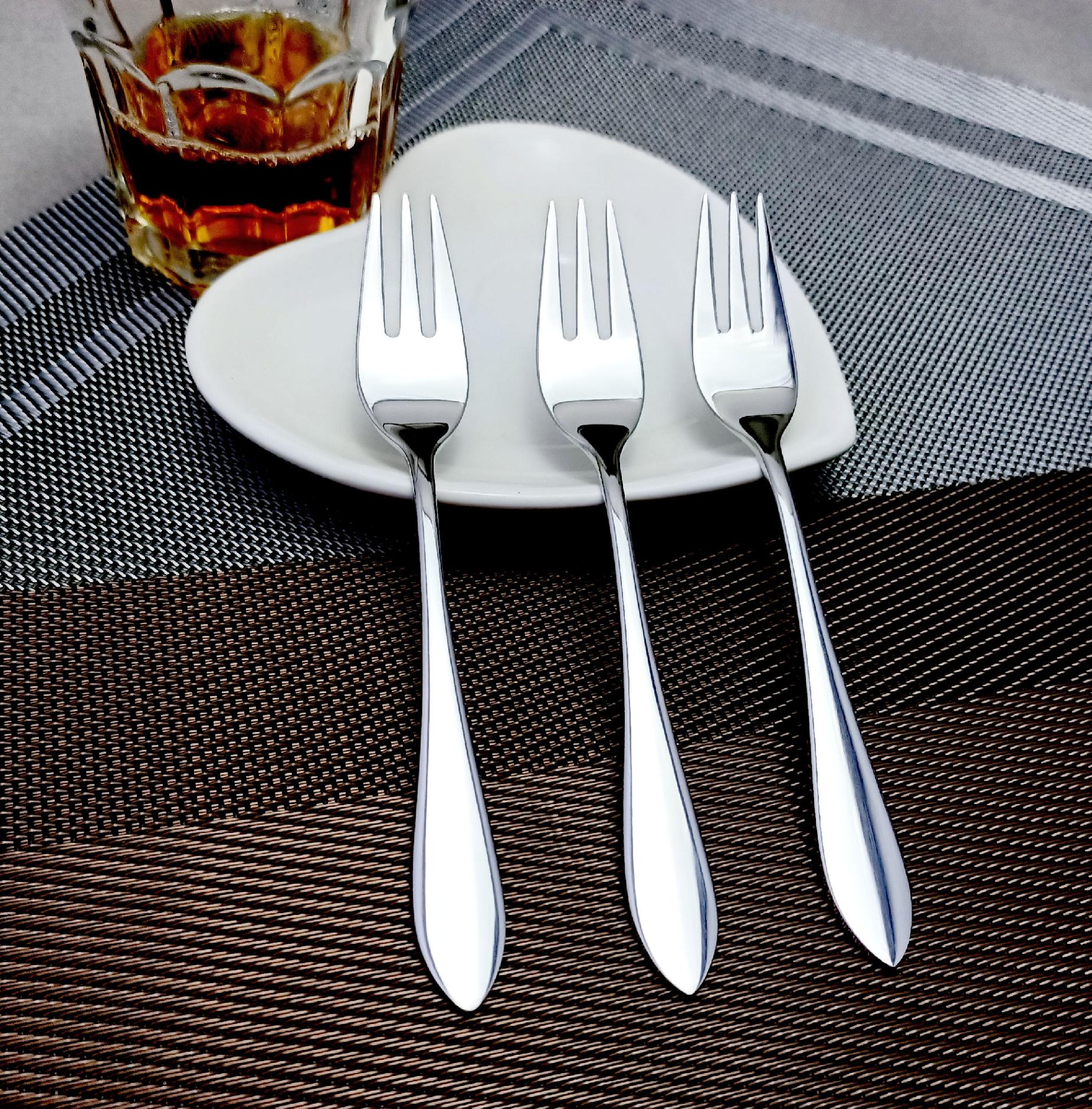 ZESTAW WIDELCZYKI DO CIASTA 6 os kpl PREMIUM 18/10