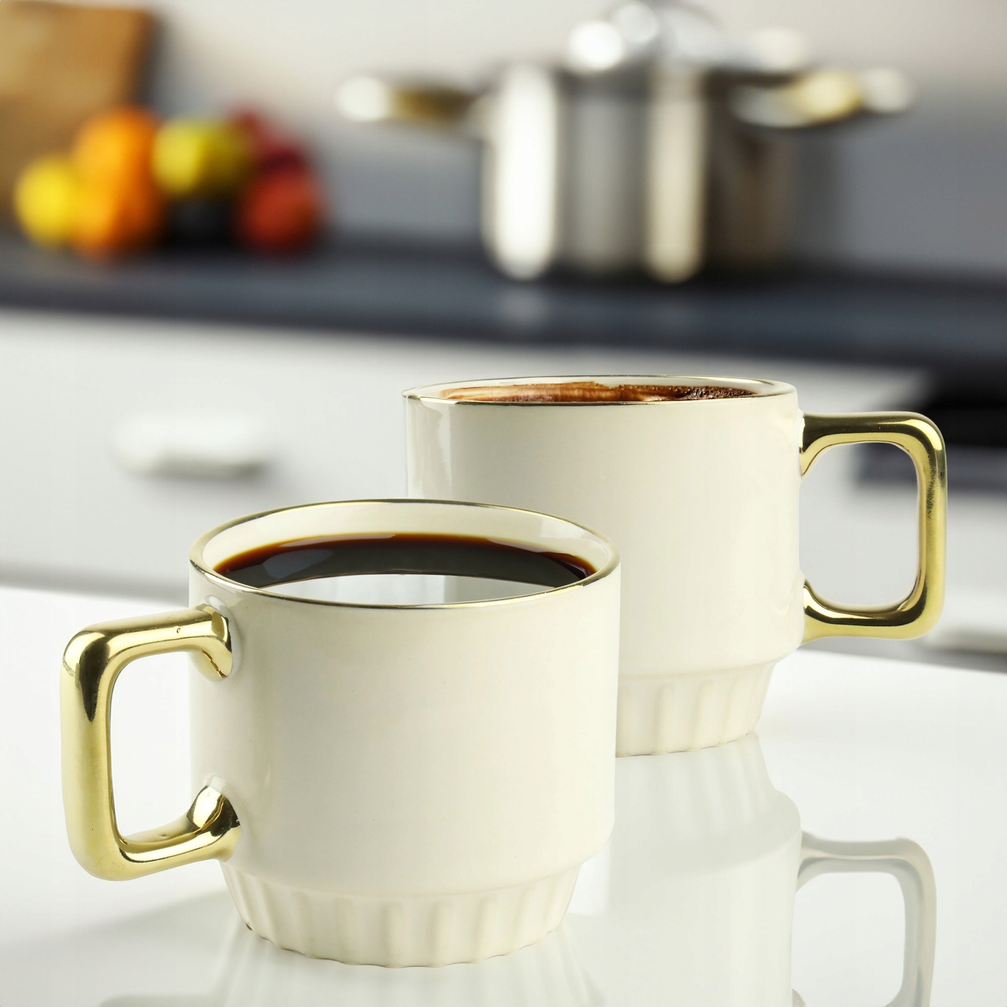 CERAMICZNY KUBEK NA KAWĘ HERBATĘ KREMOWY ZDOBIONY ZE ZŁOTYM UCHEM 320ML