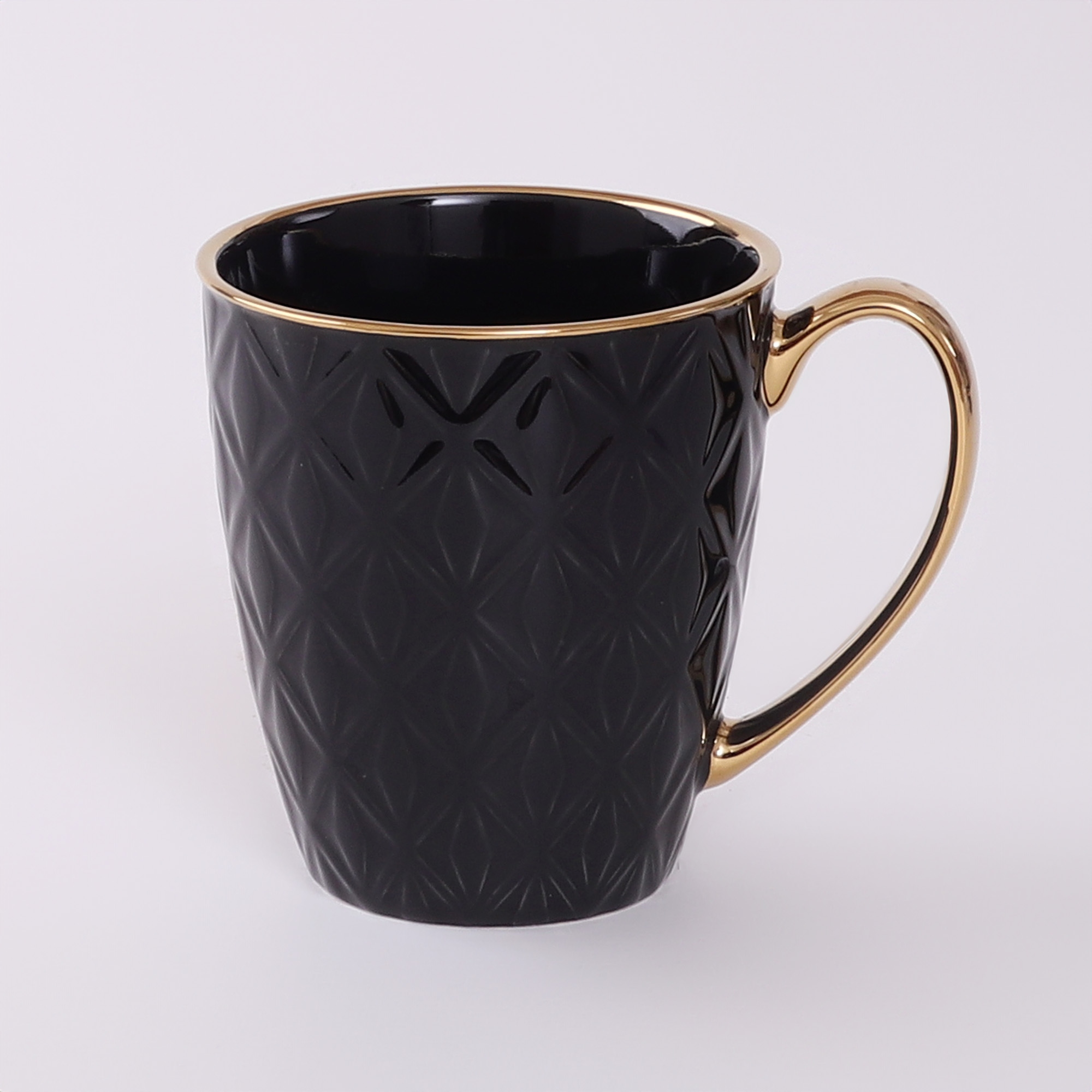 PORCELANOWY KUBEK NA KAWĘ HERBATĘ CZARNY ZDOBIONY ZE ZŁOTYM UCHEM 360ML