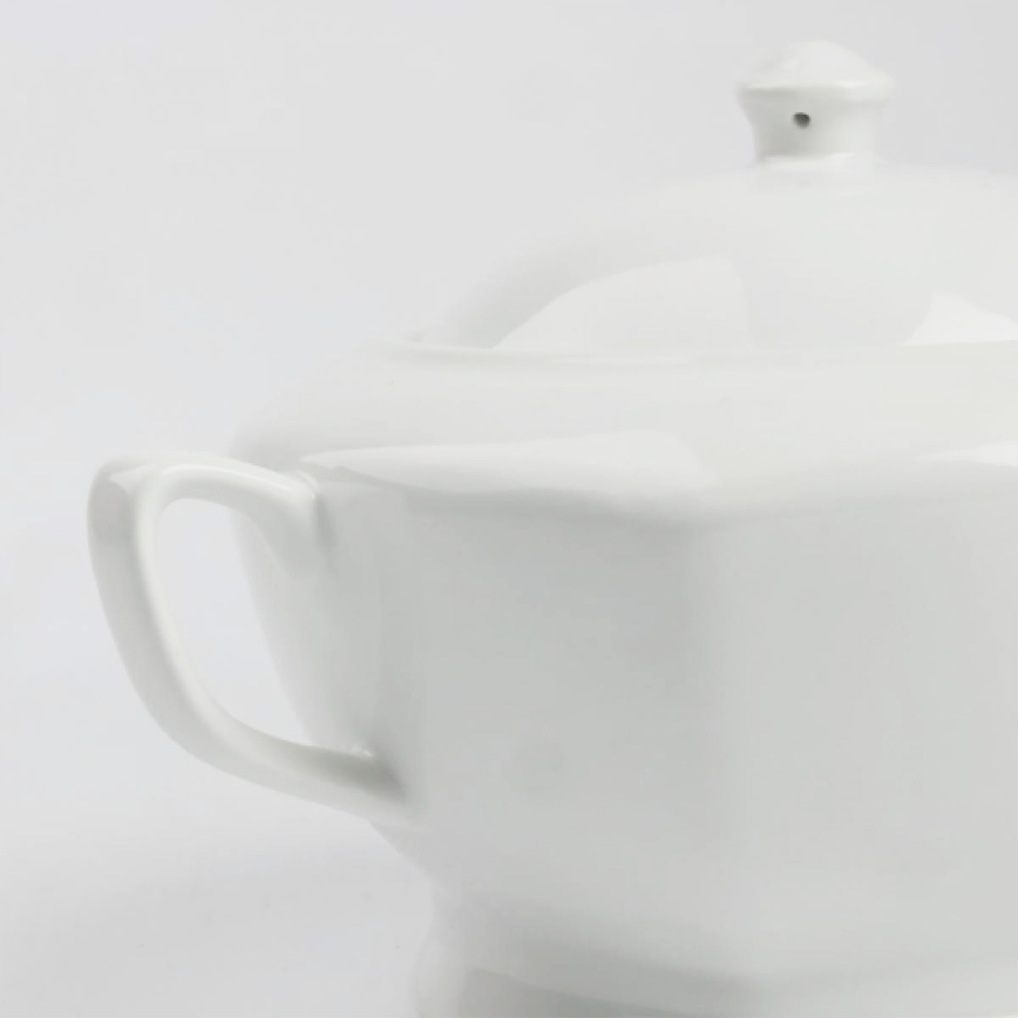 WAZA DO ZUPY PORCELANOWA 2,8L BIAŁA - ELEGANCKIE NACZYNIE STOŁOWE