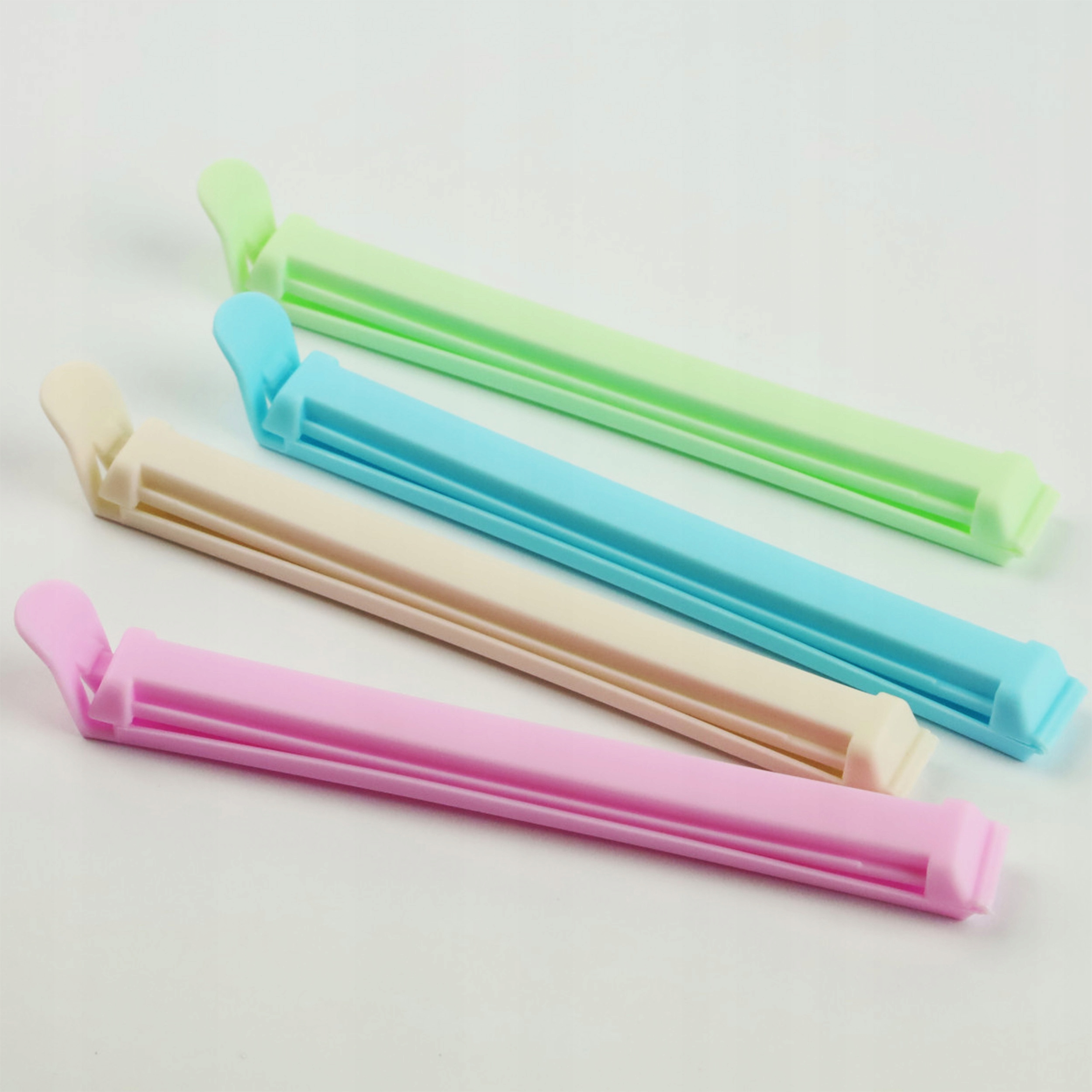 KLIPSY 8CM KLAMERKI SPINACZE 8SZT DO ZAMYKANIA TOREBEK OPAKOWAŃ NA ŻYWNOŚĆ